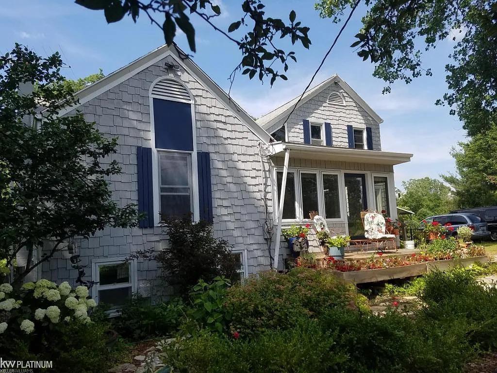 Photo 1 of Single family home for sale at 7571 Us Hwy 12, Three Oaks, MI 49128 | MLS# 58050222500 | Listing updated on 2026-09-28