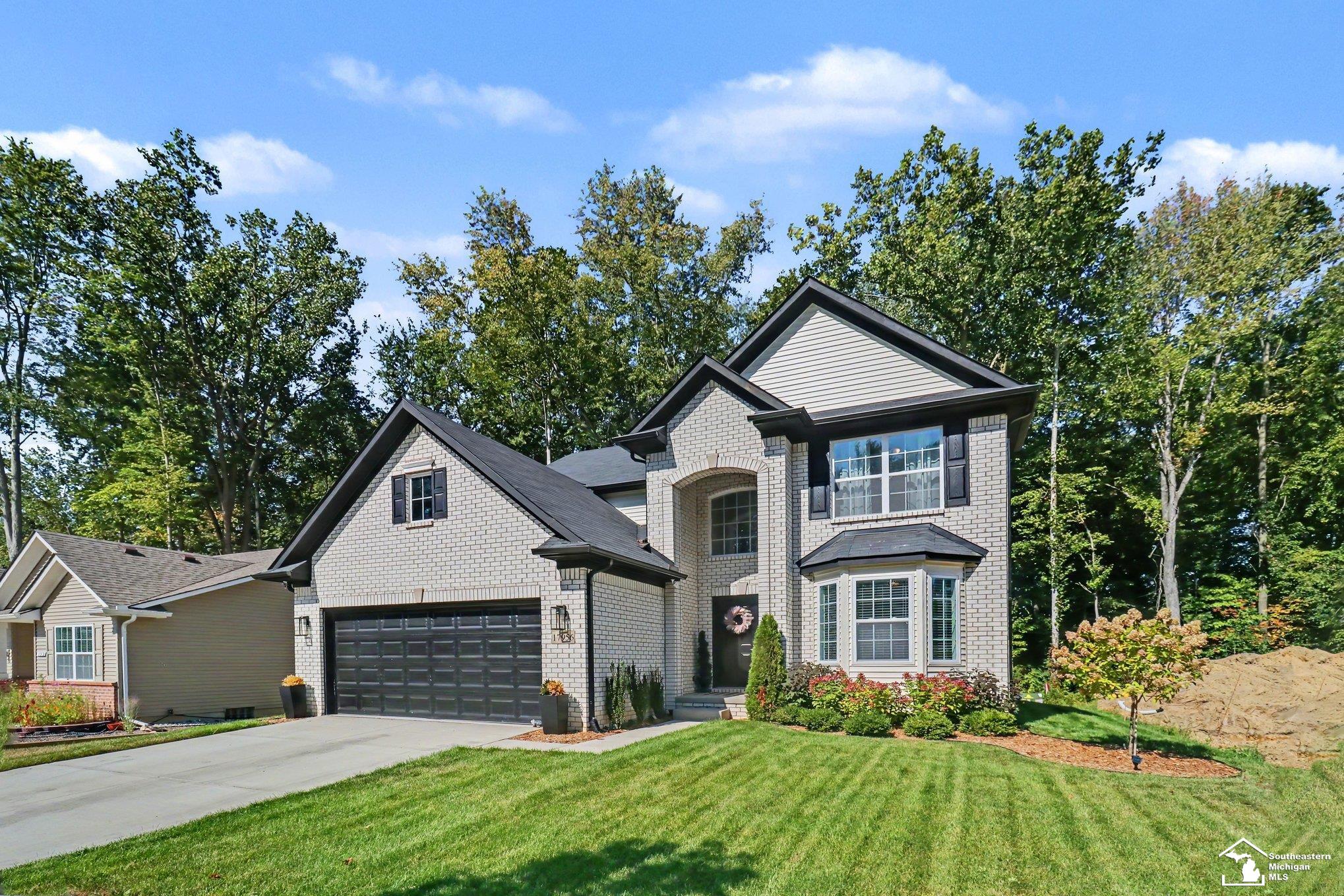 Single family home for sale at 17956 Tall Oaks Ct, HuronCharterTownship_Wayne, MI 48164 | MLS# 57050222511