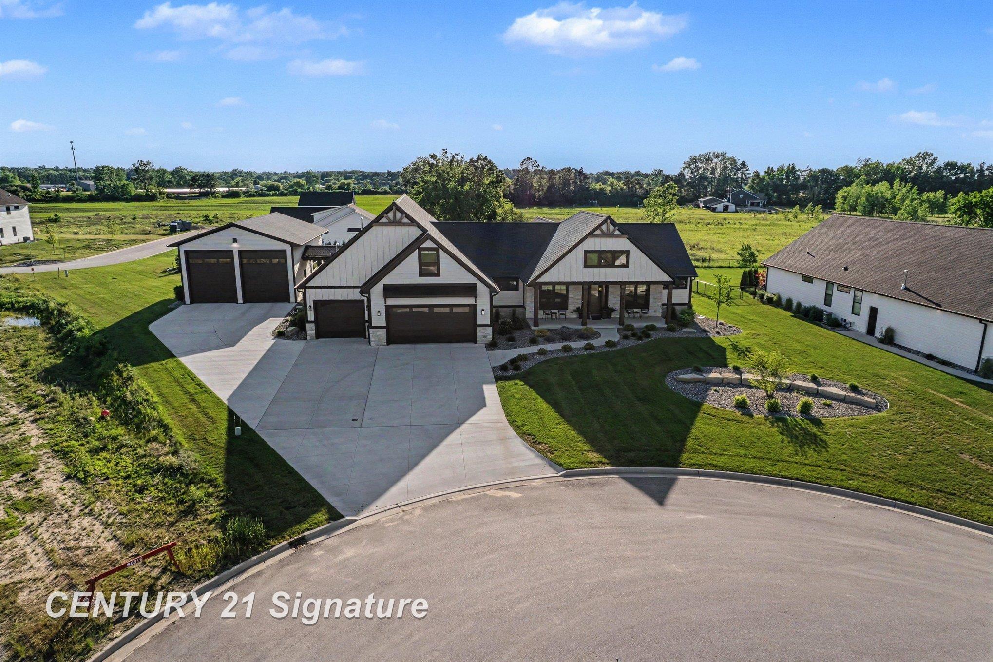 Photo 4 of Single family home for sale at 8795 Copper Ct, Freeland, MI 48623 | MLS# 50222517 | Listing updated on 2026-09-22