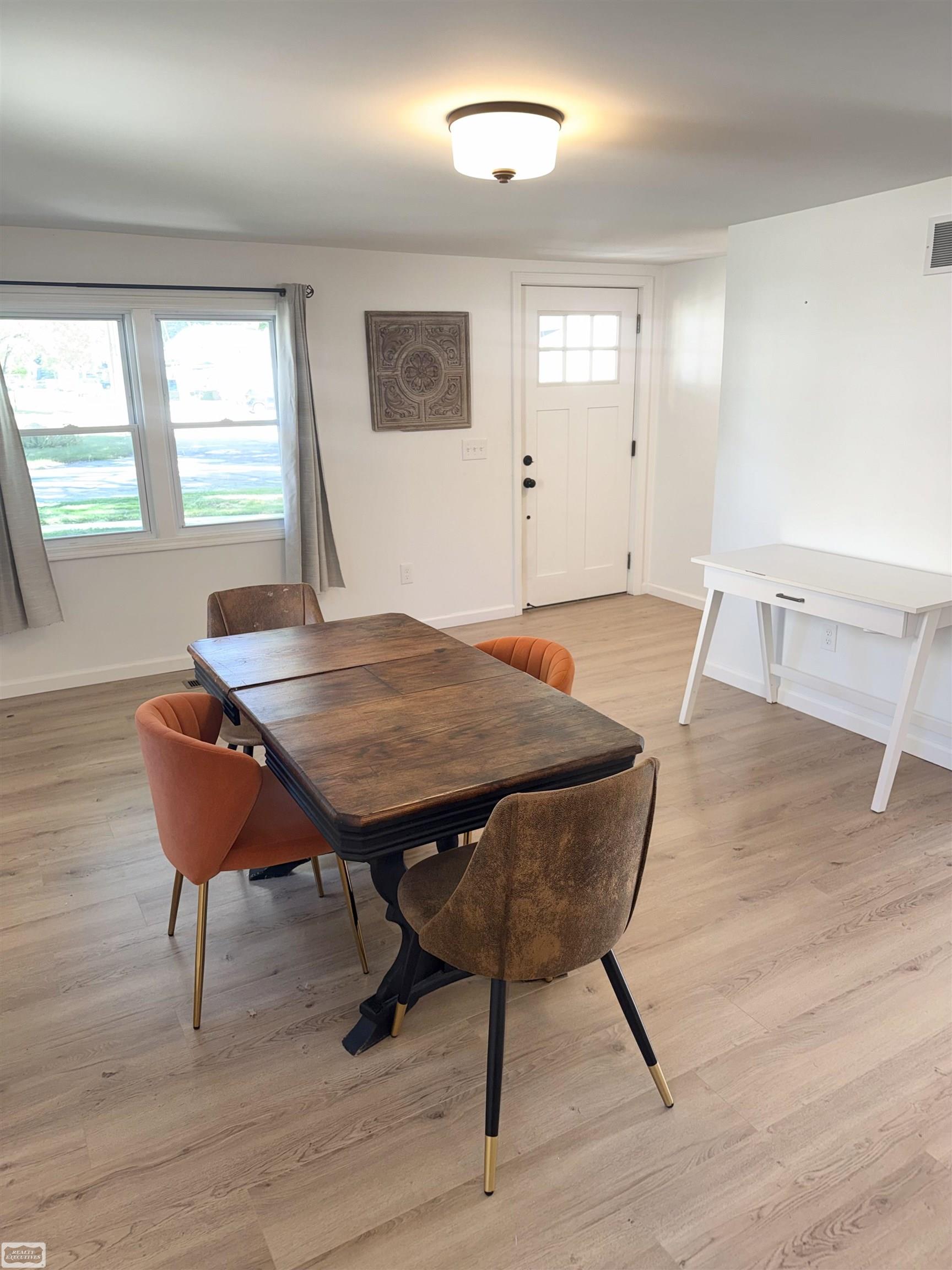 Photo 3 of Single family home for sale at 322 Cherry St, Almont, MI 48003 | MLS# 58050222526 | Listing updated on 2026-10-07