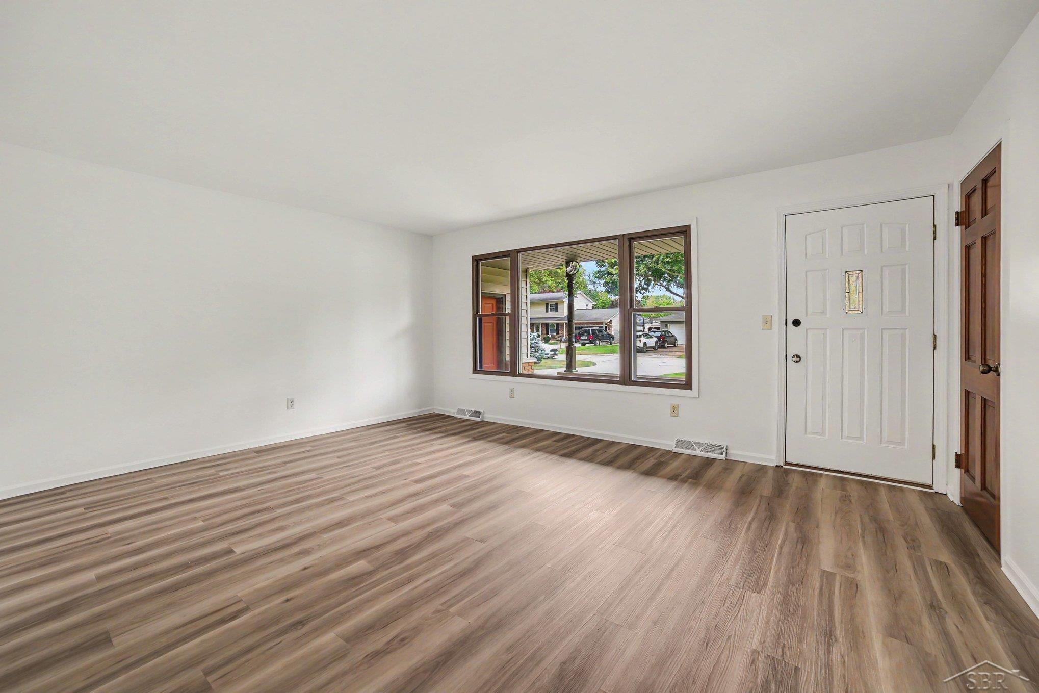 Photo 3 of Single family home for sale at 5311 Heritage Dr, Saginaw, MI 48603 | MLS# 61050222552 | Listing updated on 2026-09-29