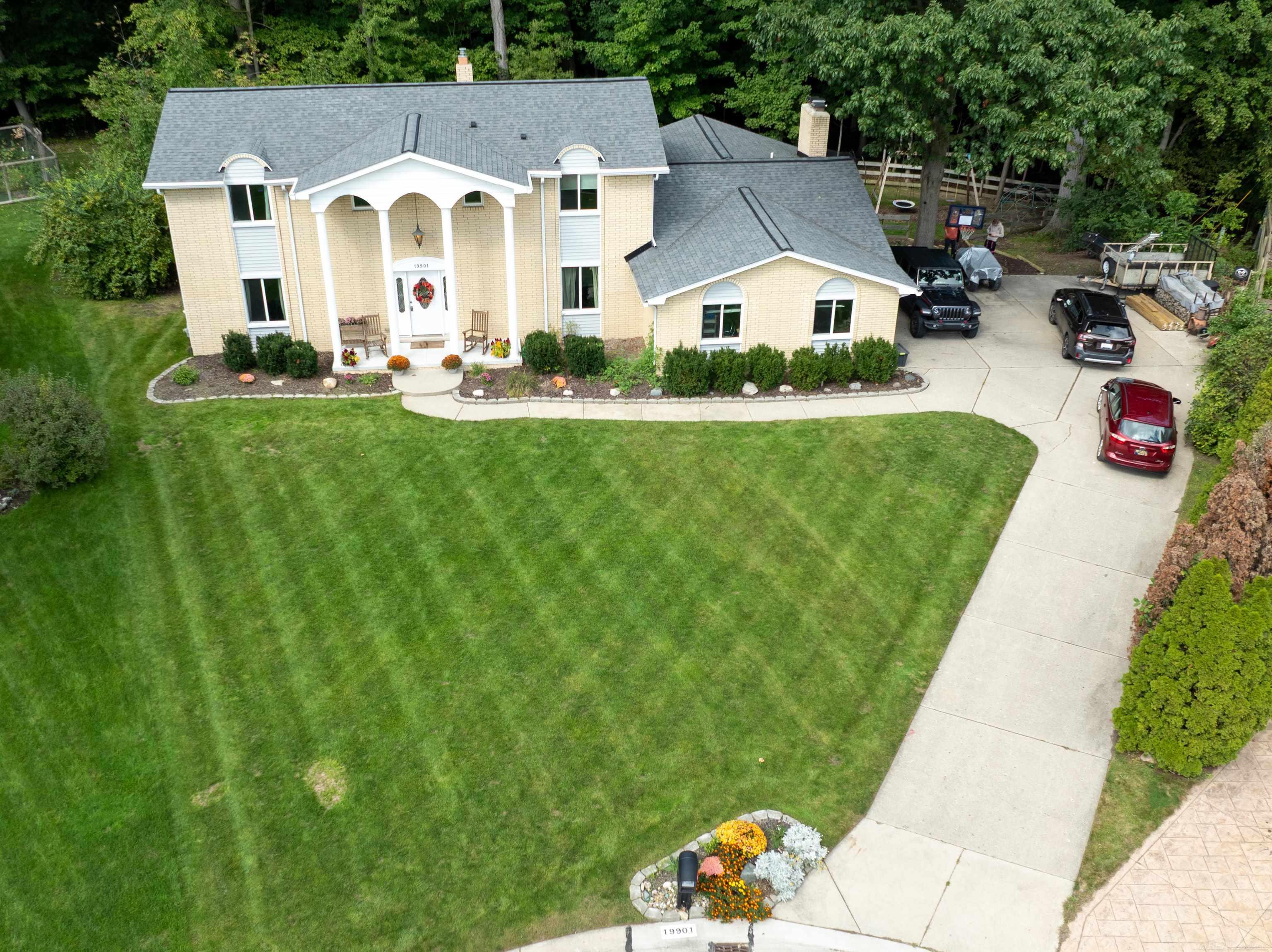 Photo 2 of Single family home for sale at 19901 S Riverhill Dr, Clinton Township, MI 48036 | MLS# 58050222555 | Listing updated on 2026-10-01