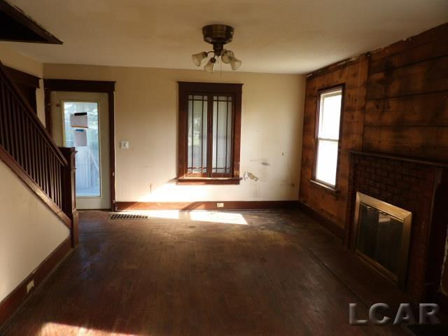 Photo 1 of Sale Pending at 356 E Beecher St, Adrian, MI 49221 | MLS# 56050222562 | Listing updated on 2026-10-02
