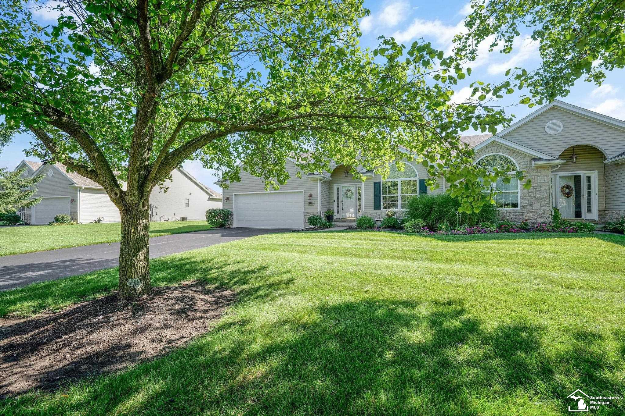 Photo 2 of Condo for sale at 6586 Black Diamond Ln, Lambertville, MI 48144 | MLS# 57050222575 | Listing updated on 2026-09-29