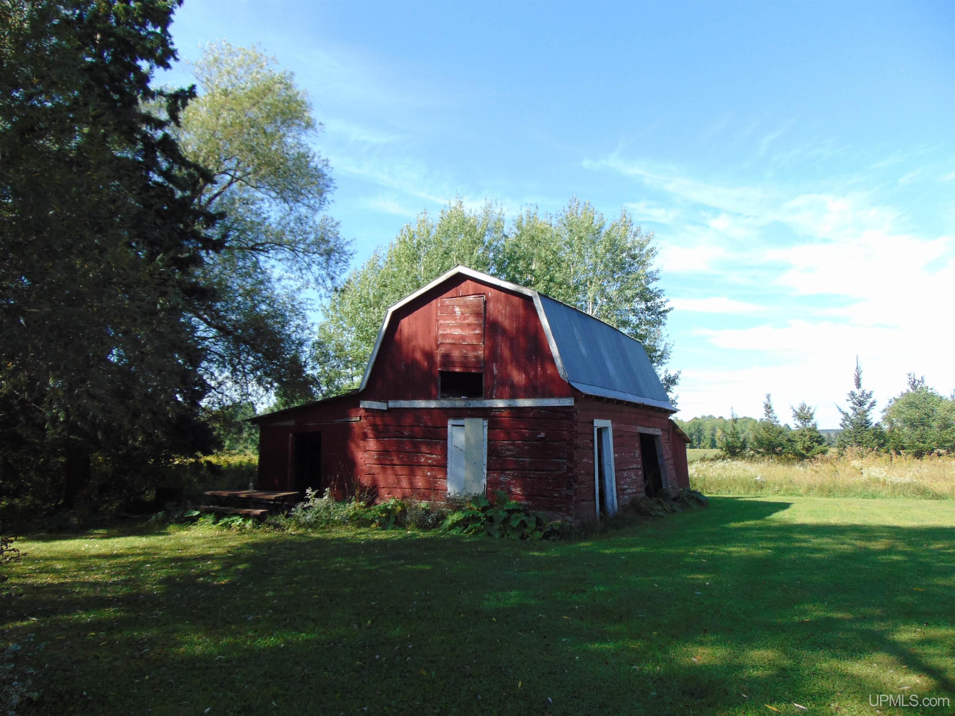 Photo 4 of Single family home for sale at 24423 Clayco Rd, Pelkie, MI 49958 | MLS# 50222591 | Listing updated on 2026-09-22