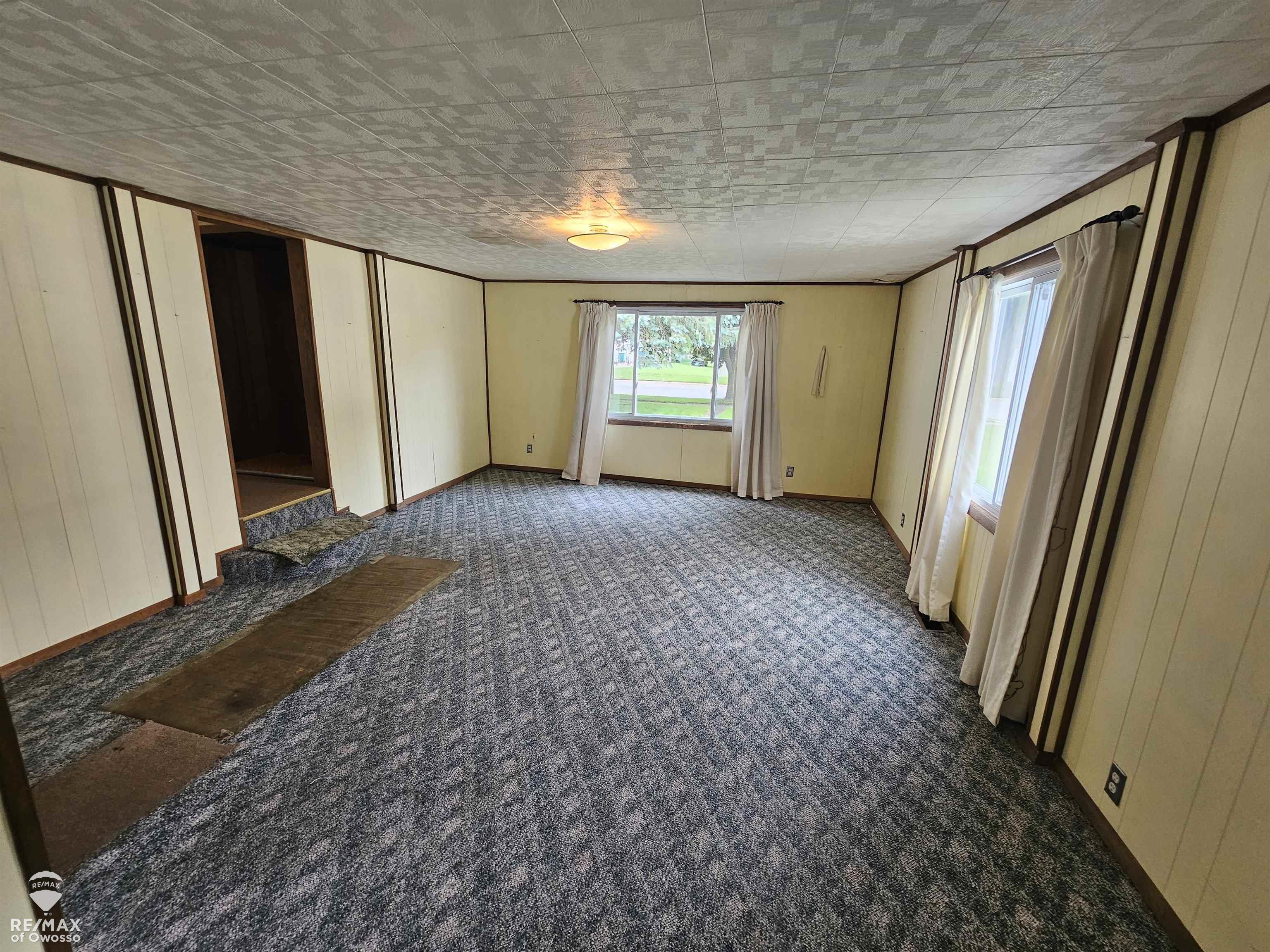 Photo 4 of Single family home for sale at 1011 Walnut St, Owosso, MI 48867 | MLS# 60050222598 | Listing updated on 2026-09-28