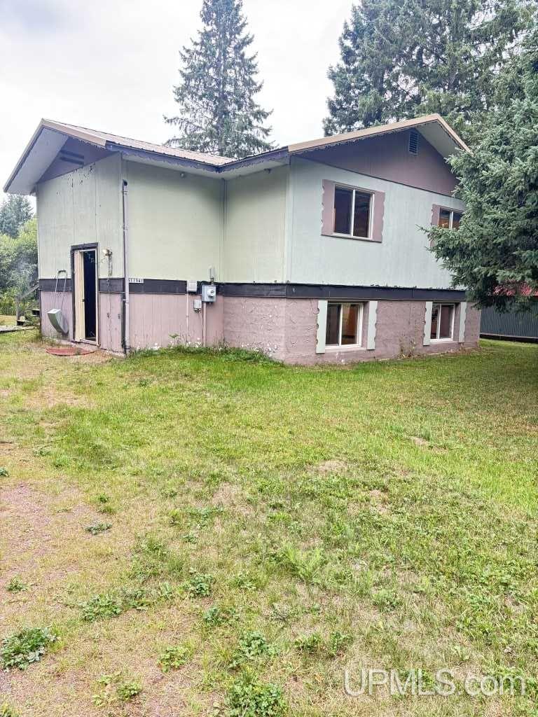 Photo 2 of Single family home for sale at 11541 N Storm Watch Dr, Bessemer, MI 49911 | MLS# 50222632 | Listing updated on 2026-09-22