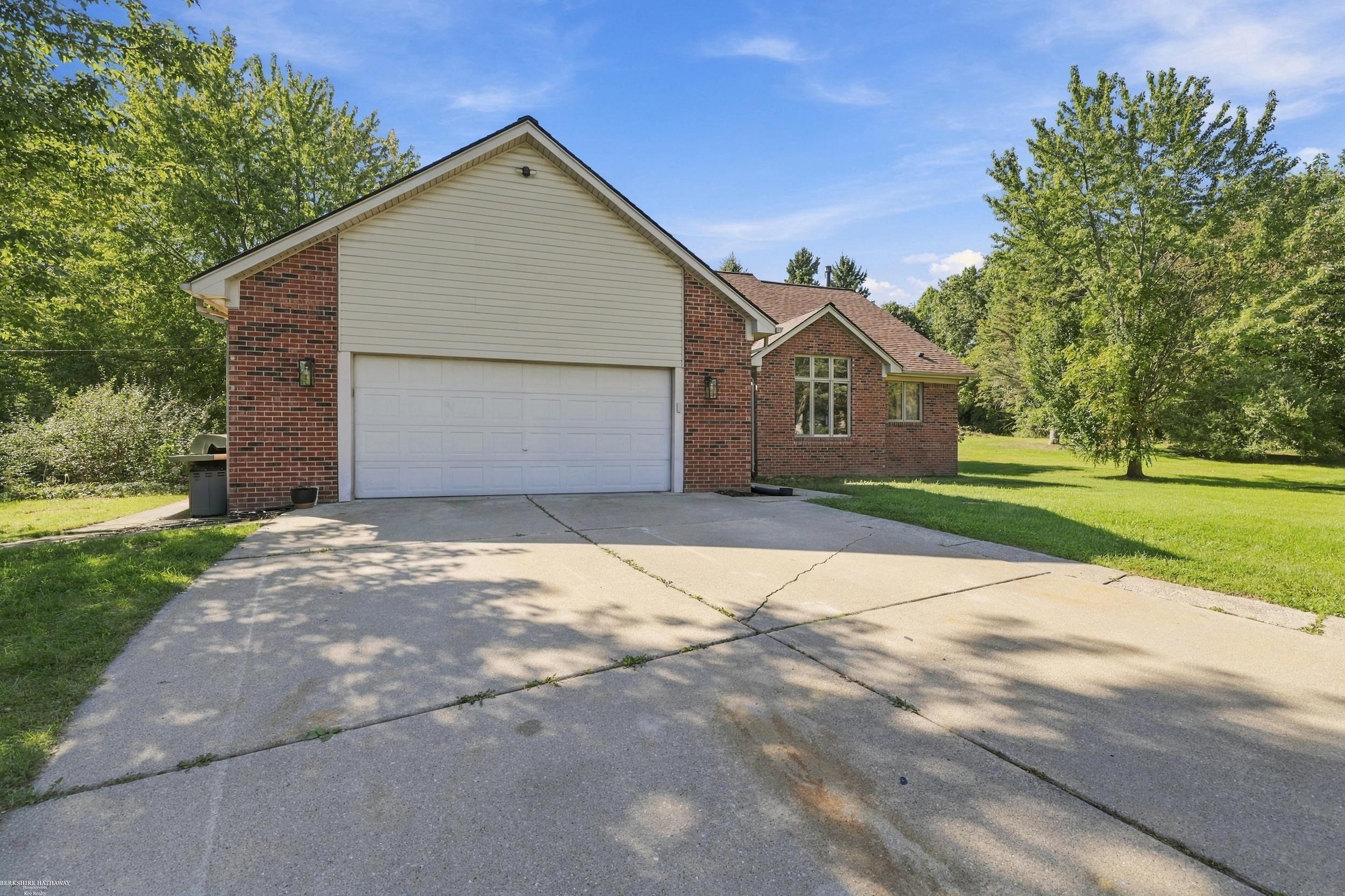 Photo 1 of Single family home for sale at 80131 Hipp Rd, Bruce Twp, MI 48065 | MLS# 58050222638 | Listing updated on 2026-10-06