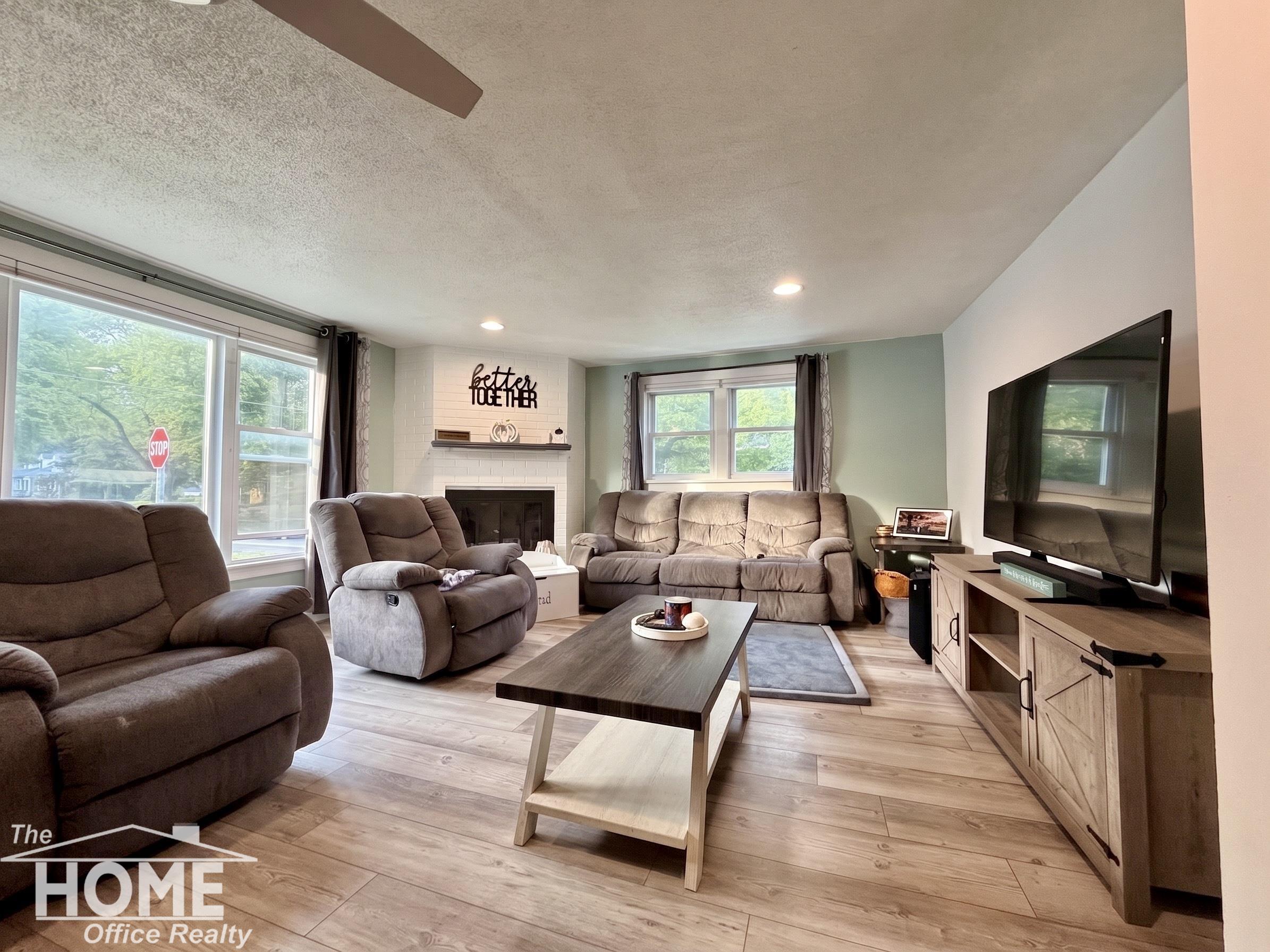 Photo 2 of Single family home for sale at 226 N Chapman St, Chesaning, MI 48616 | MLS# 5050222643 | Listing updated on 2026-09-22