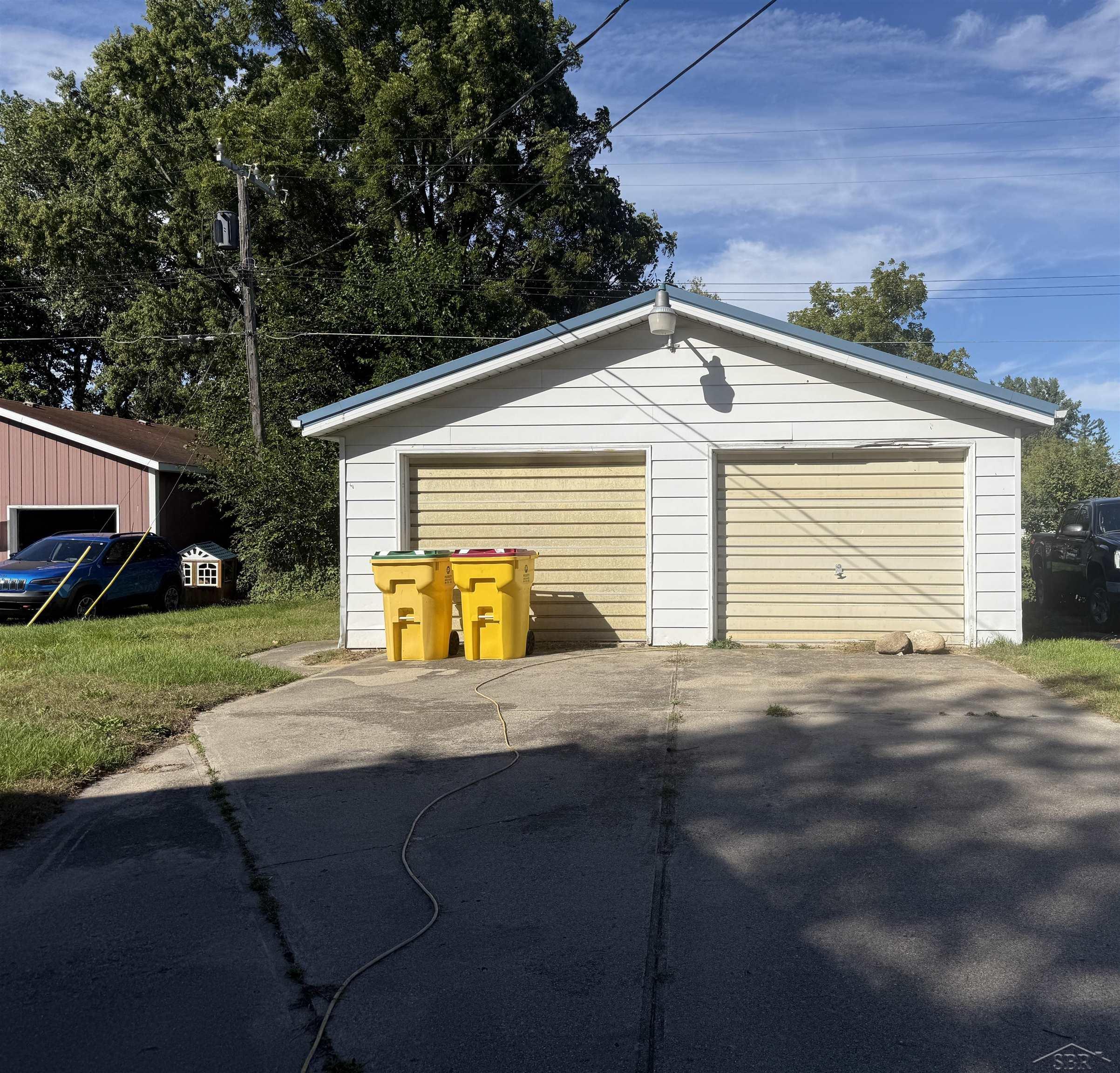 Photo 4 of Single family home for sale at 8916 Van Cleve Rd, Vassar, MI 48768 | MLS# 61050222659 | Listing updated on 2026-09-23