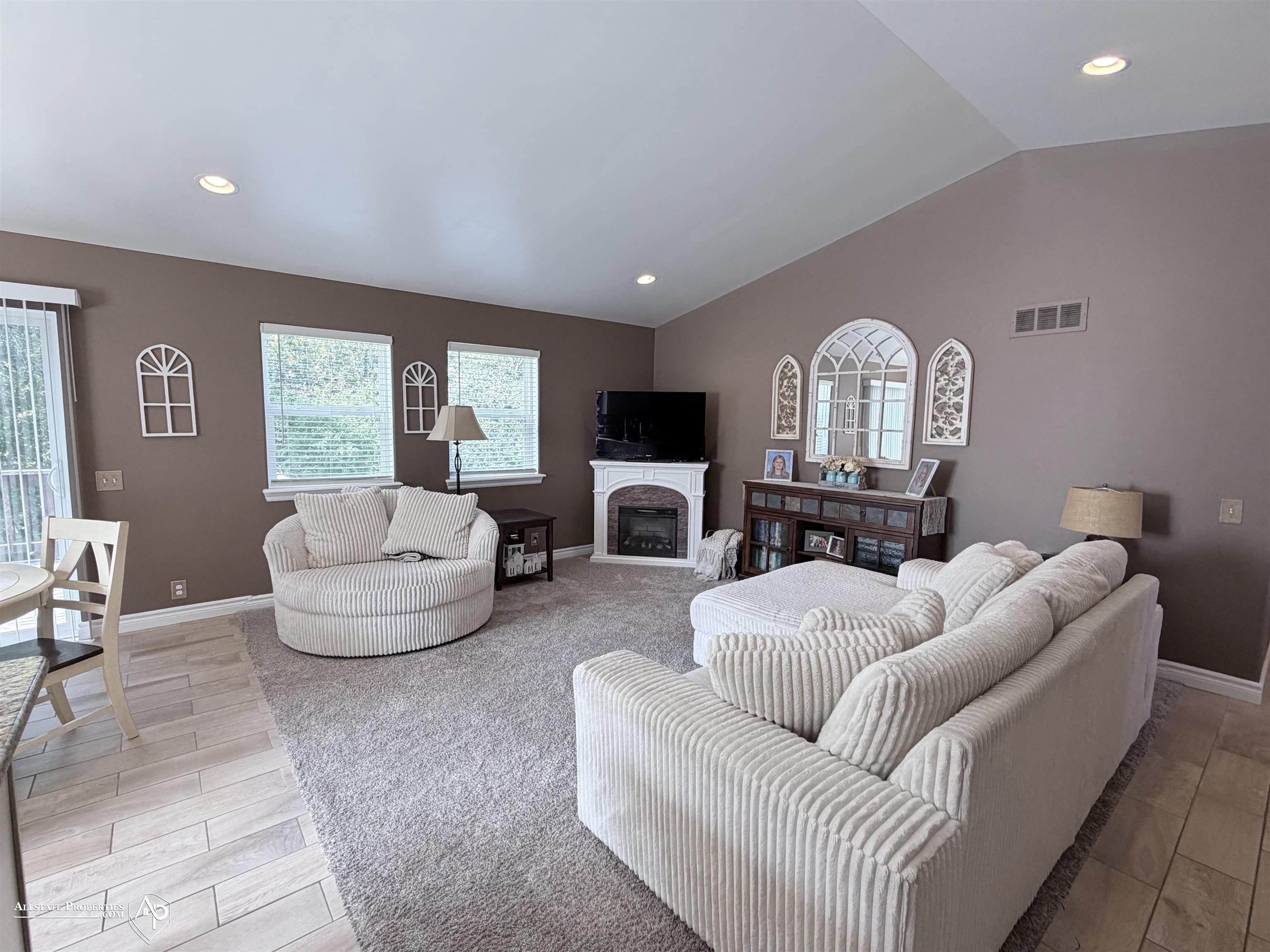 Photo 3 of Single family home for sale at 5118 Redwood Ln, Grand Blanc, MI 48439 | MLS# 5050222664 | Listing updated on 2026-09-29