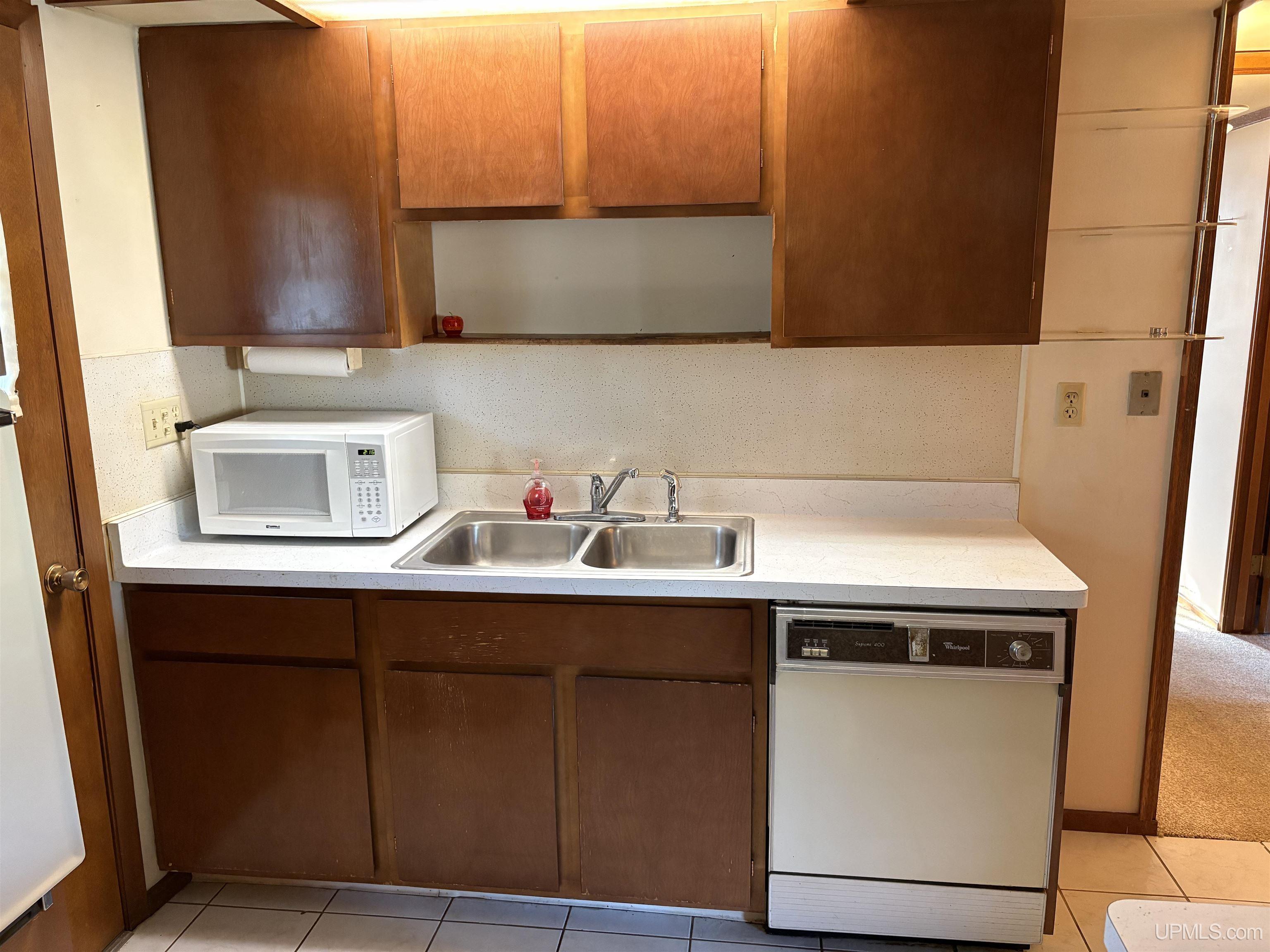 Photo 3 of Sale Pending at 733 Hedin Ave, Ironwood, MI 49938 | MLS# 50222670 | Listing updated on 2026-10-01