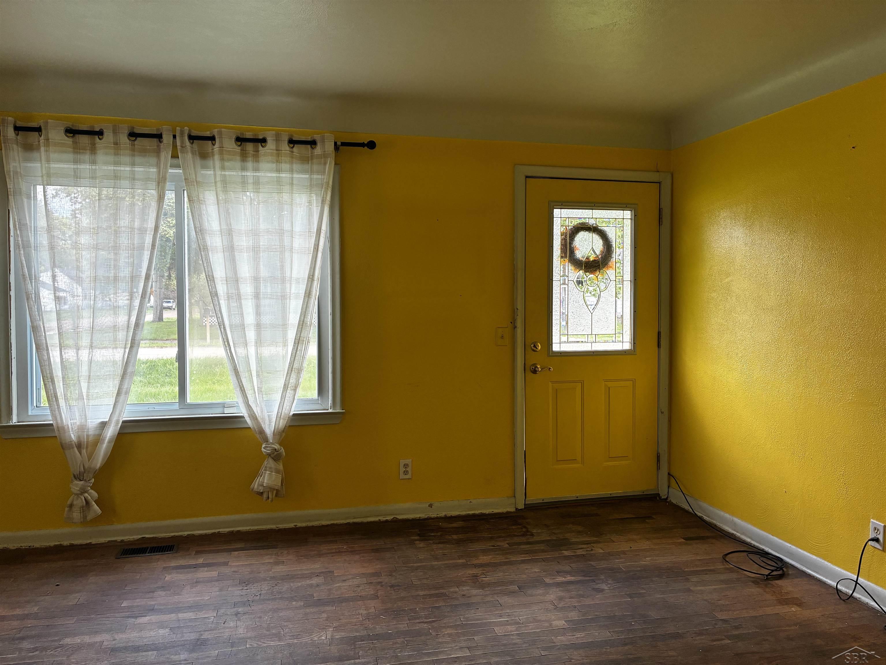 Photo 4 of Single family home for sale at 4143 Doran St, Flint, MI 48504 | MLS# 61050222675 | Listing updated on 2026-09-23