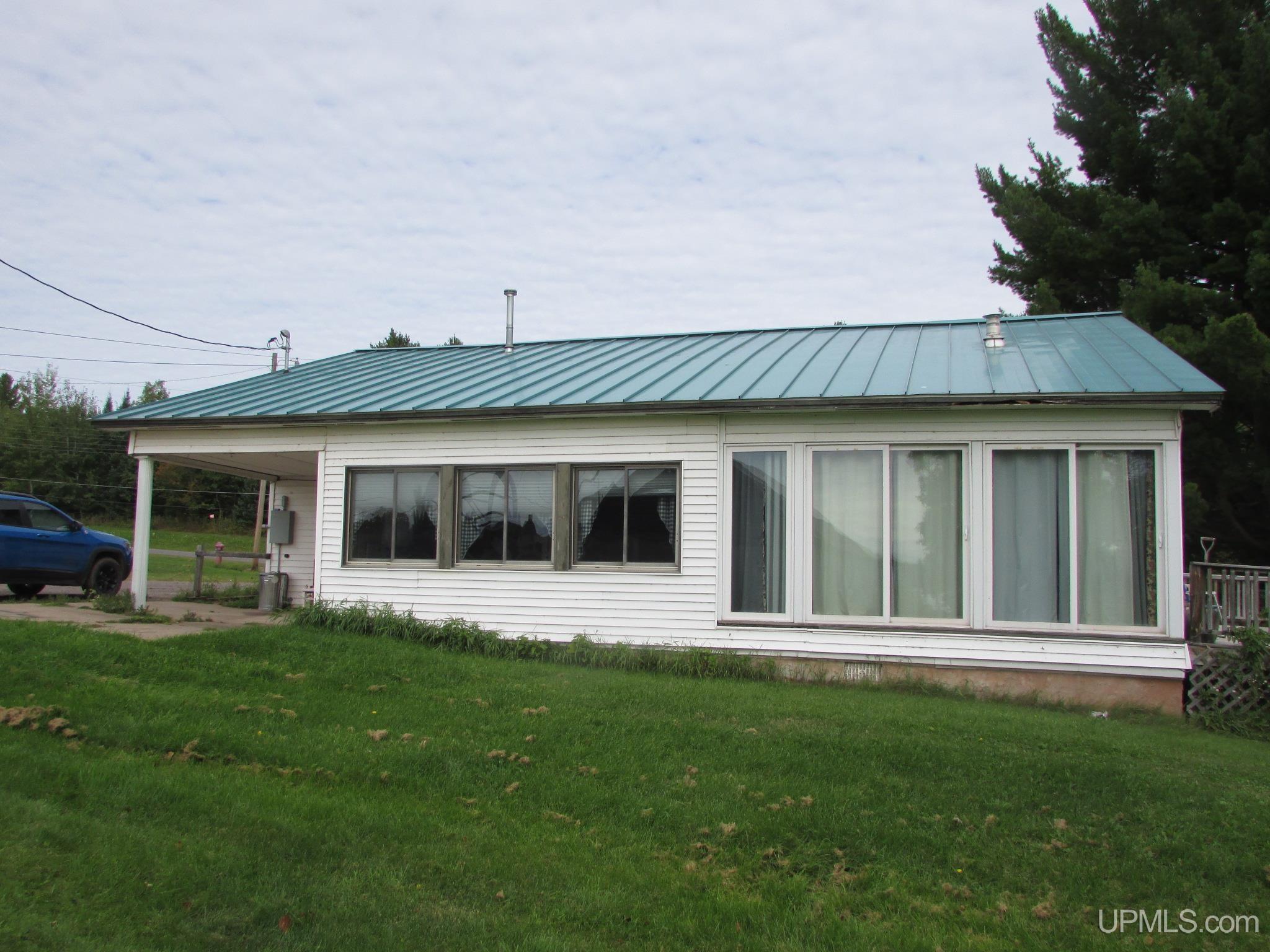 Photo 3 of Single family home for sale at 112 Pine St, Baraga, MI 49908 | MLS# 50222676 | Listing updated on 2026-10-07