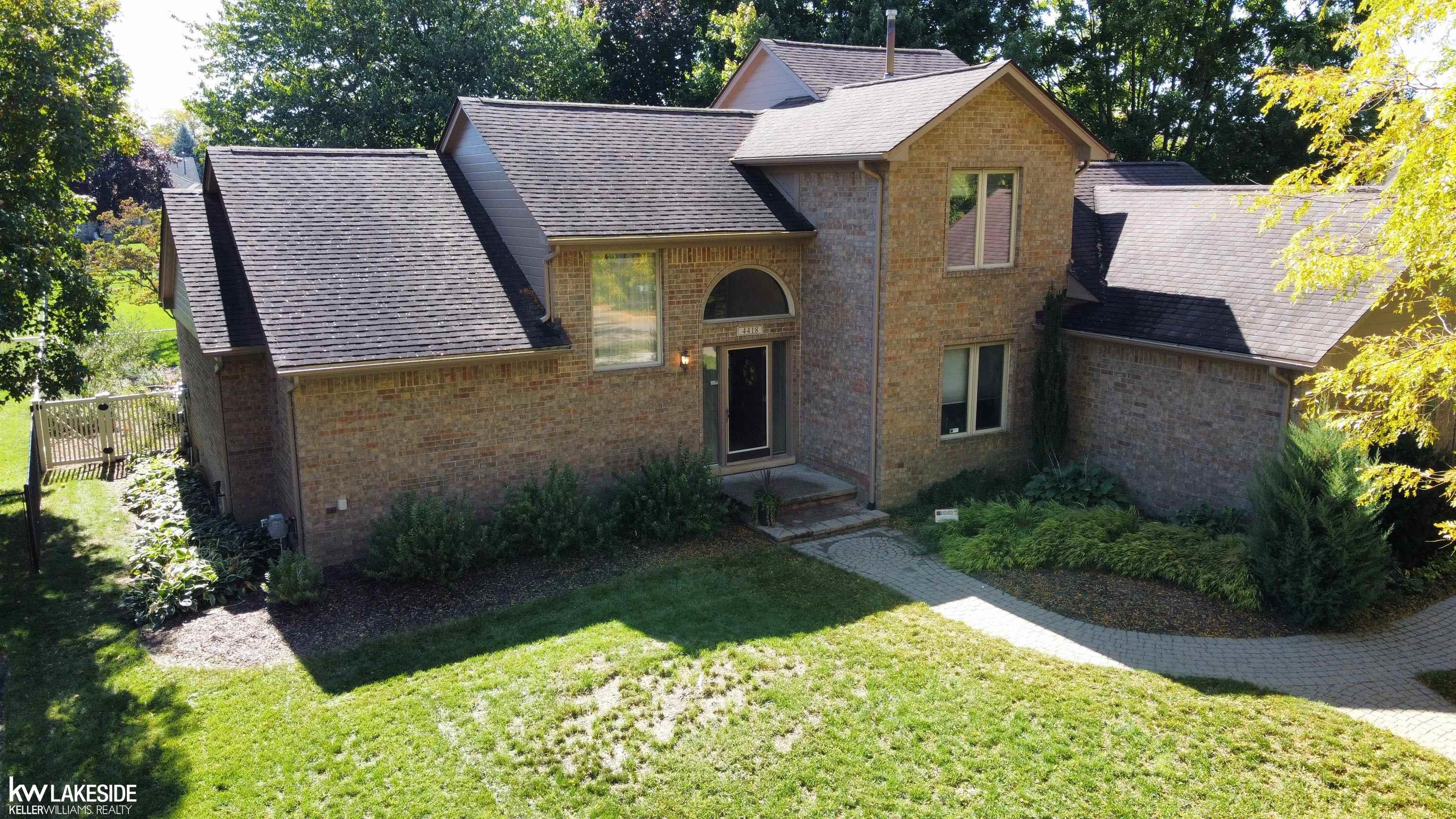 Photo 2 of Single family home for sale at 4418 Bayleaf Dr, Sterling Heights, MI 48314 | MLS# 58050222688 | Listing updated on 2026-10-07