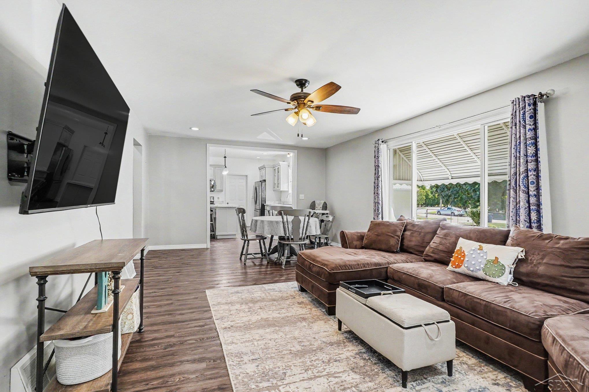 Photo 2 of Single family home for sale at 715 S Sheridan St, Bay City, MI 48708 | MLS# 61050222692 | Listing updated on 2026-10-07