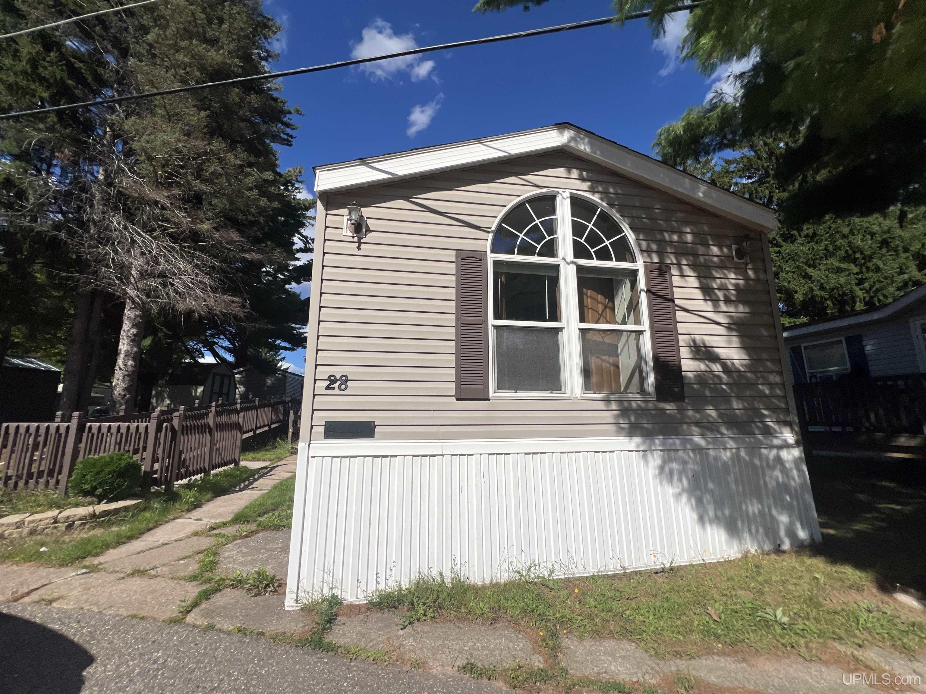 Photo 3 of Manufactured home for sale at 3000 Us 41 #28 Hwy, Marquette, MI 49855 | MLS# 50222702 | Listing updated on 2026-09-23