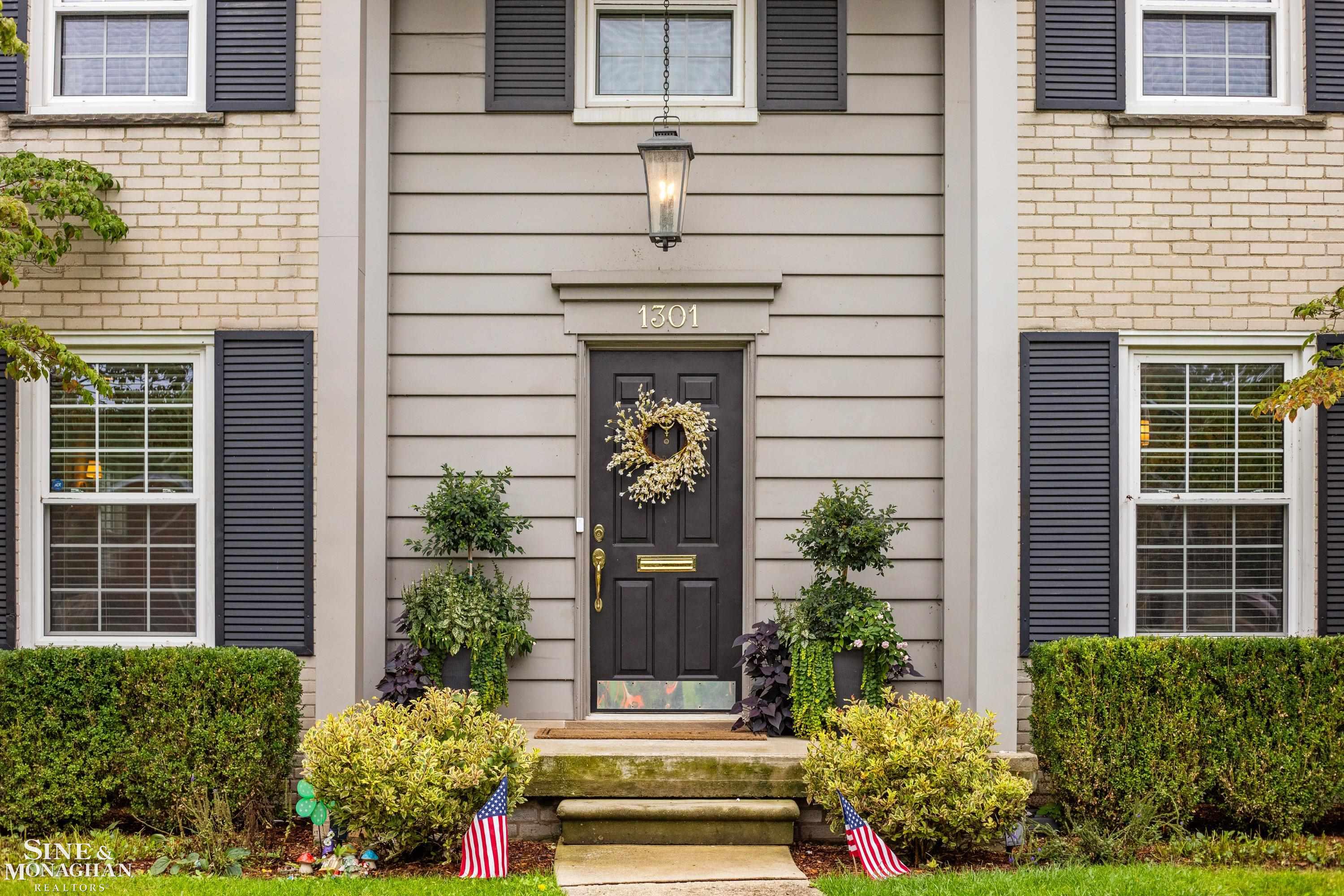 Photo 2 of Single family home for sale at 1301 Torrey Rd, Grosse Pointe Woods, MI 48236 | MLS# 58050222747 | Listing updated on 2026-09-23
