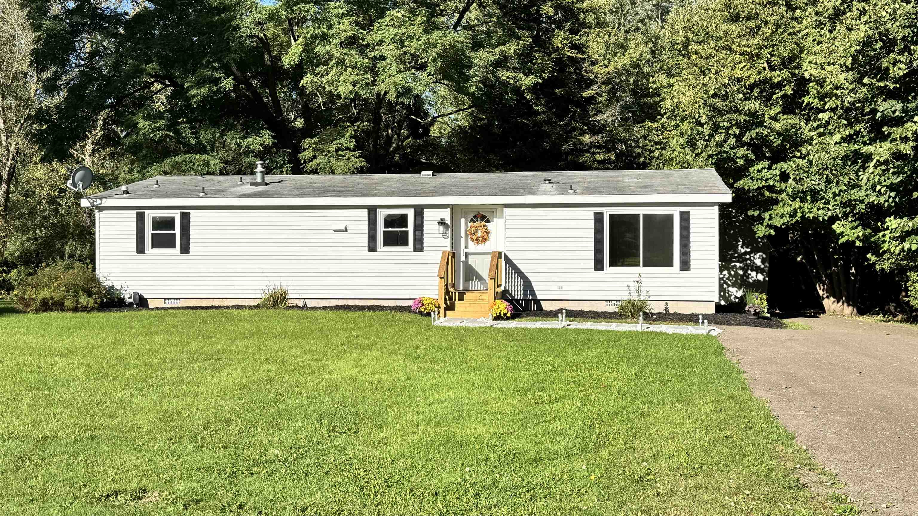Photo 2 of Single family home for sale at 11389 N Lewis Rd, Clio, MI 48420 | MLS# 5050222756 | Listing updated on 2026-09-24