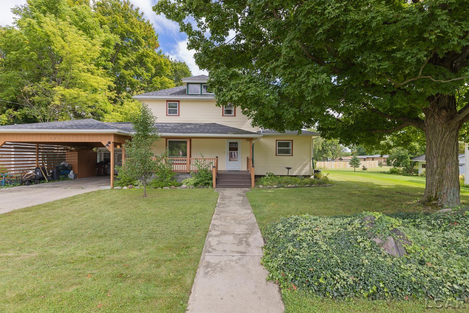 Photo 1 of Single family home for sale at 121 S King St, Brooklyn, MI 49230 | MLS# 56050222760 | Listing updated on 2026-10-07