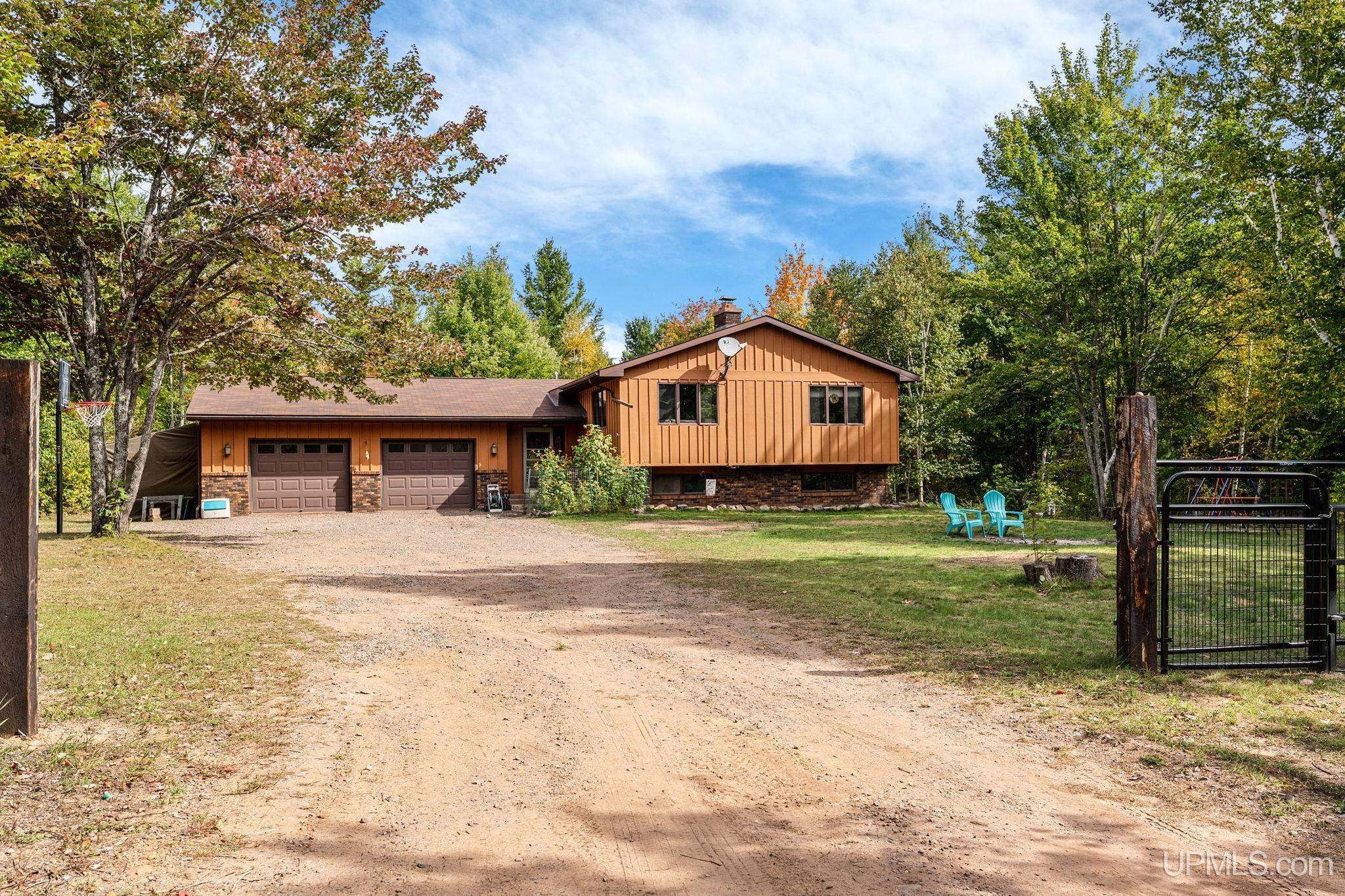 Photo 3 of Single family home for sale at 326 County Rd Mp, Negaunee, MI 49866 | MLS# 50222780 | Listing updated on 2026-09-24