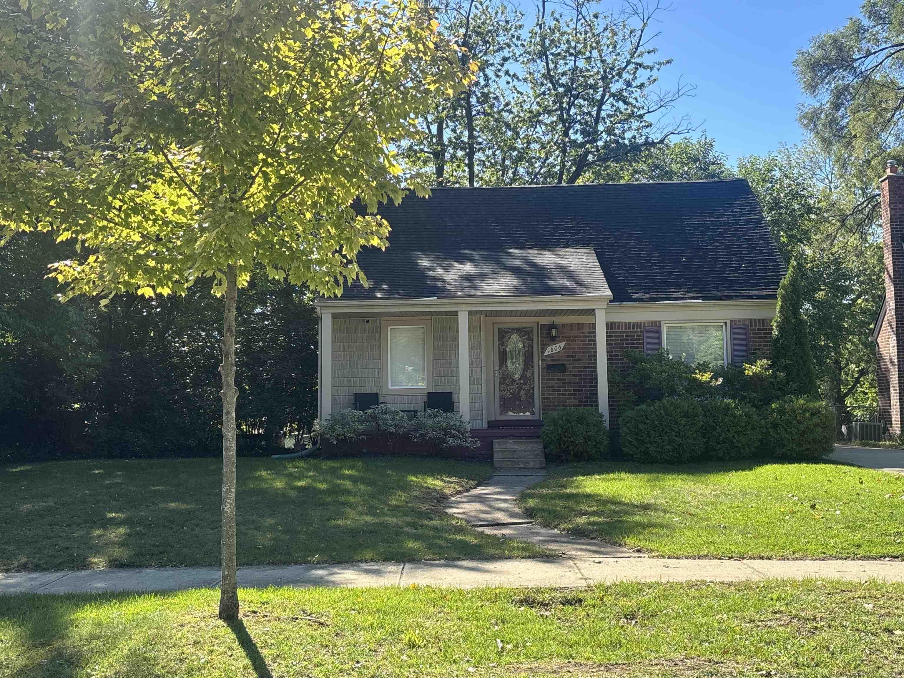 Single family home for sale at 1606 Red Run Dr, Royal Oak, MI 48073 | MLS# 58050222782