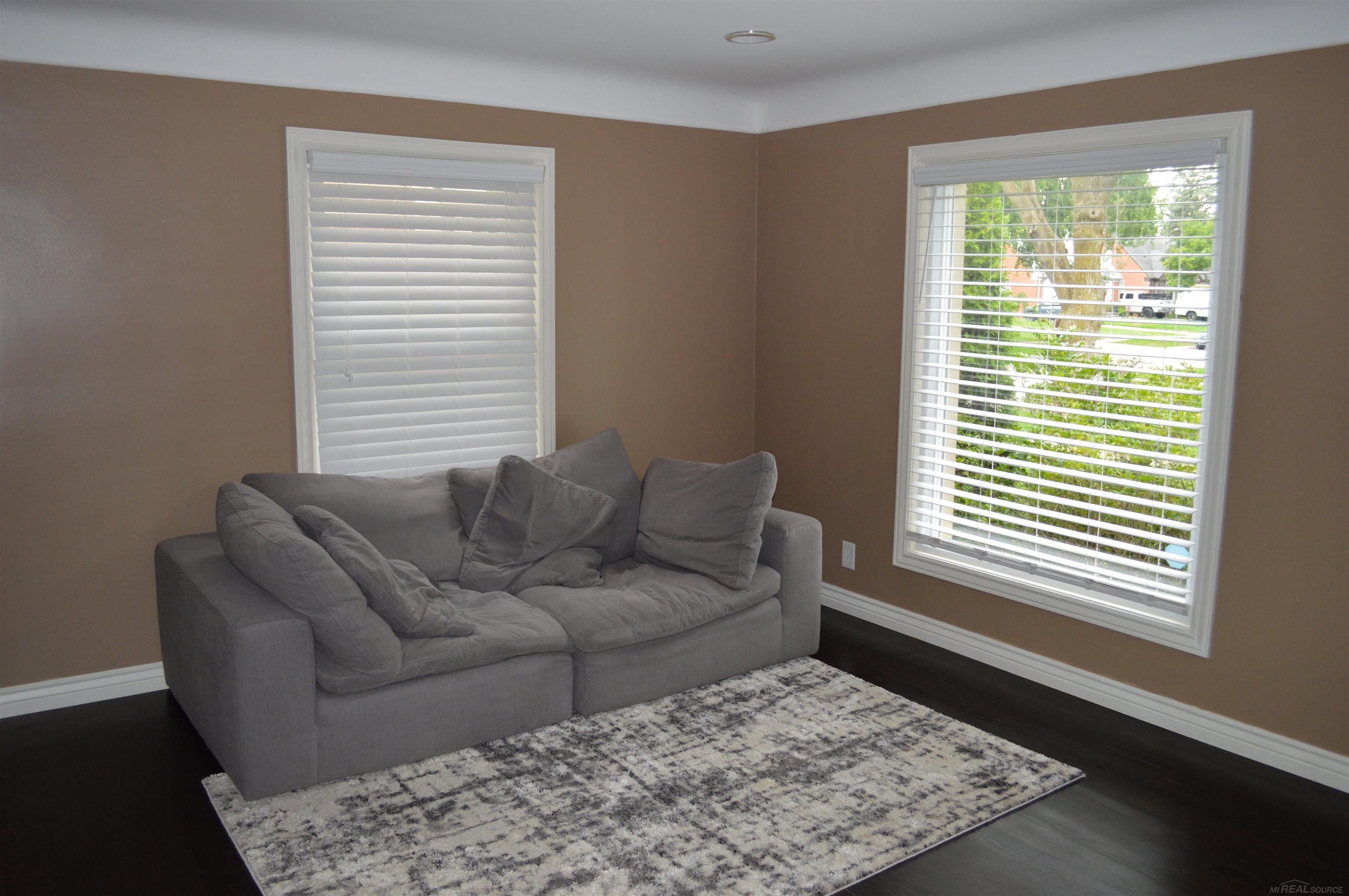 Photo 3 of Single family home for sale at 1606 Red Run Dr, Royal Oak, MI 48073 | MLS# 58050222782 | Listing updated on 2026-09-24