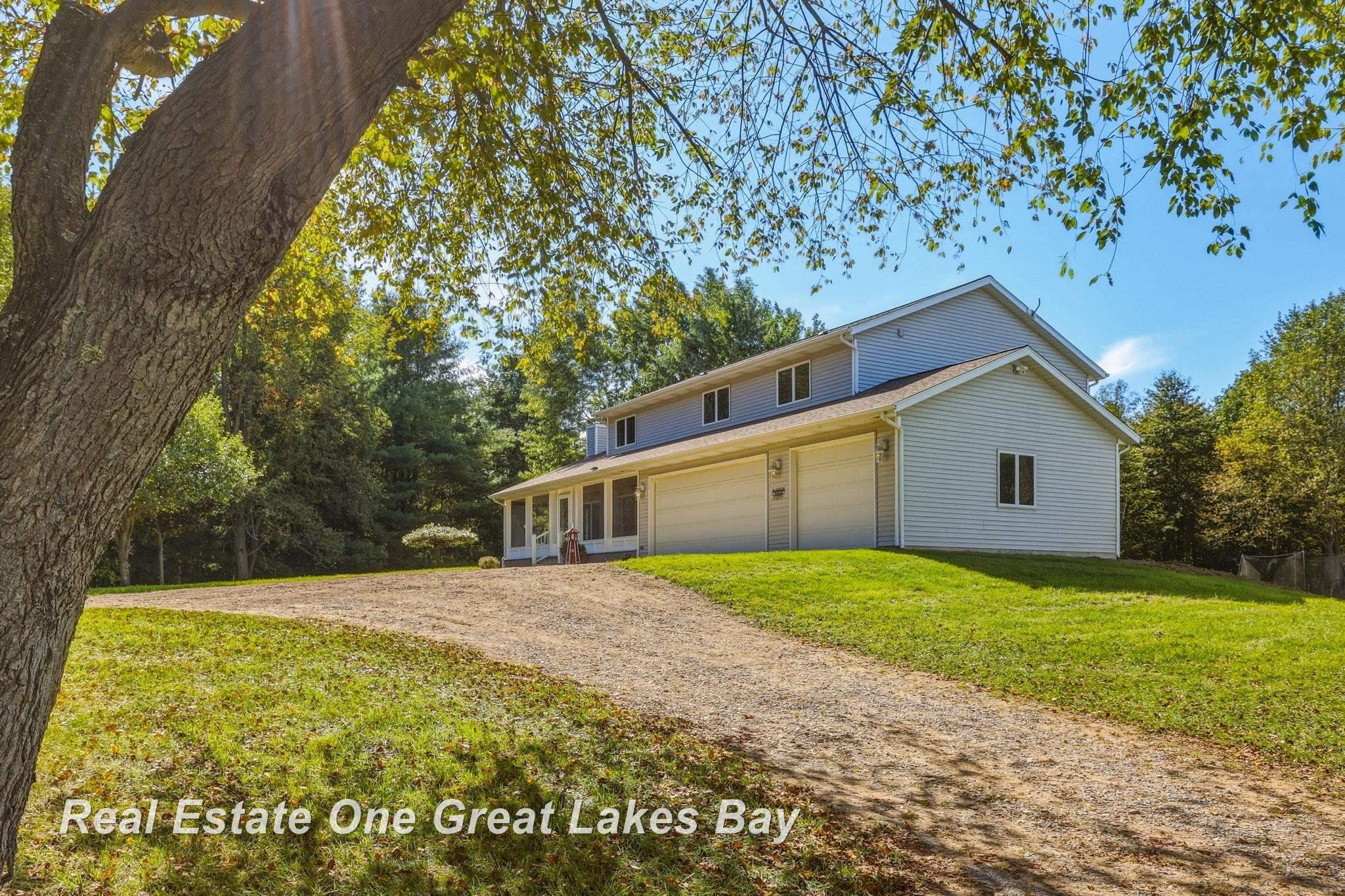 Photo 3 of Single family home for sale at 4364 Sheridan Rd, Vassar, MI 48768 | MLS# 61050222788 | Listing updated on 2026-09-26