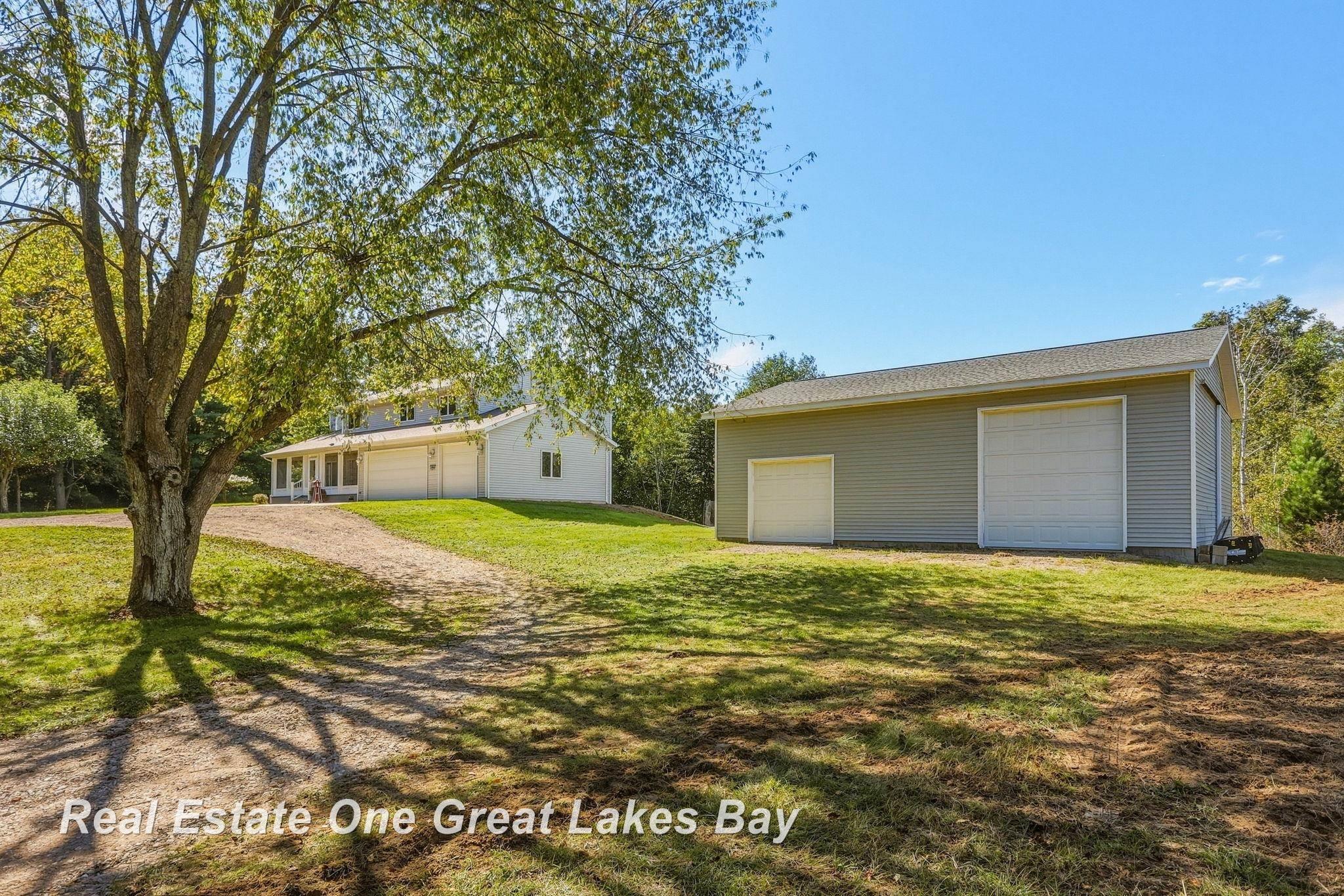 Photo 3 of Single family home for sale at 4364 Sheridan Rd, Vassar, MI 48768 | MLS# 61050222788 | Listing updated on 2026-09-26