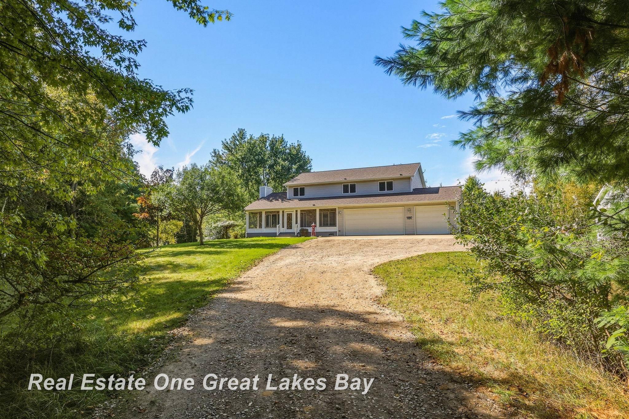 Photo 4 of Single family home for sale at 4364 Sheridan Rd, Vassar, MI 48768 | MLS# 61050222788 | Listing updated on 2026-09-26