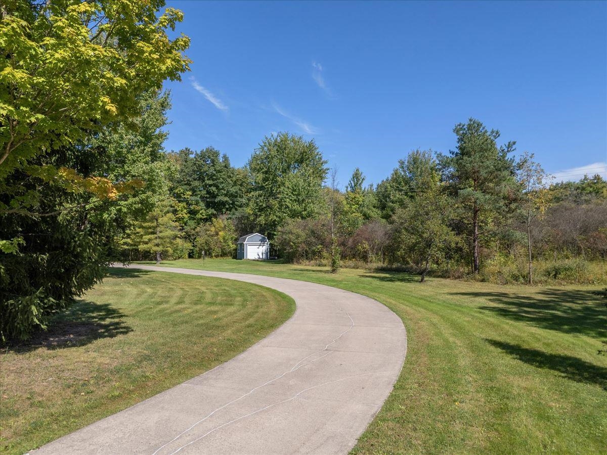 Photo 2 of Single family home for sale at 6900 Rattle Run Rd, St Clair Township St Clair, MI 48079 | MLS# 58050222794 | Listing updated on 2026-10-02