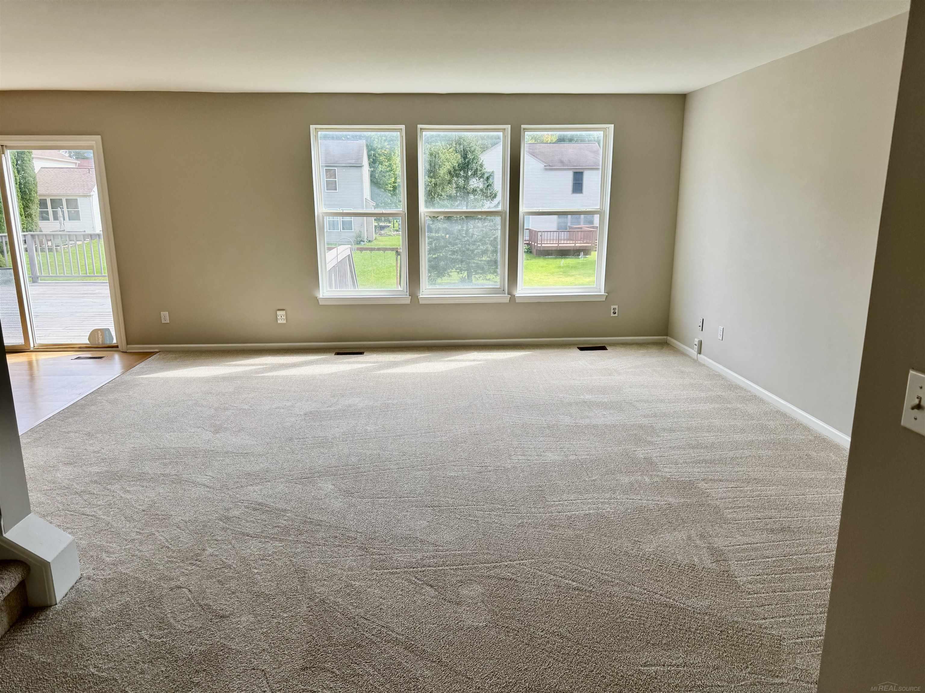 Photo 3 of Single family home for sale at 1610 Savanna Dr, Pontiac, MI 48340 | MLS# 58050222802 | Listing updated on 2026-10-03