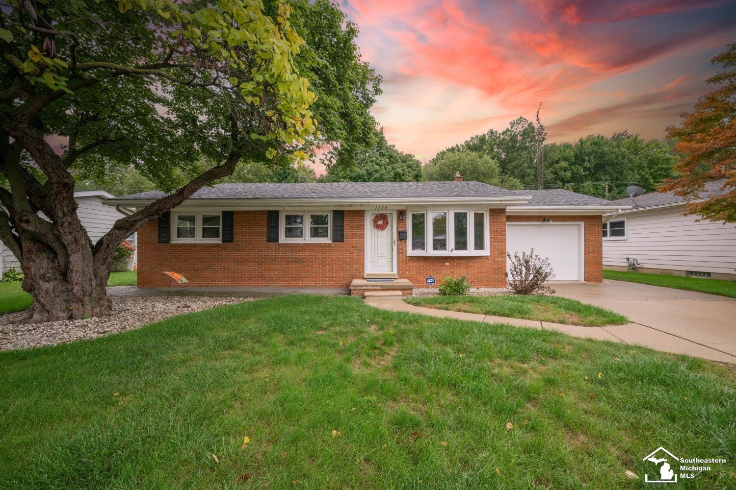 Photo 1 of Sale Pending at 1136 Lavender St, Monroe, MI 48162 | MLS# 57050222808 | Listing updated on 2026-10-01