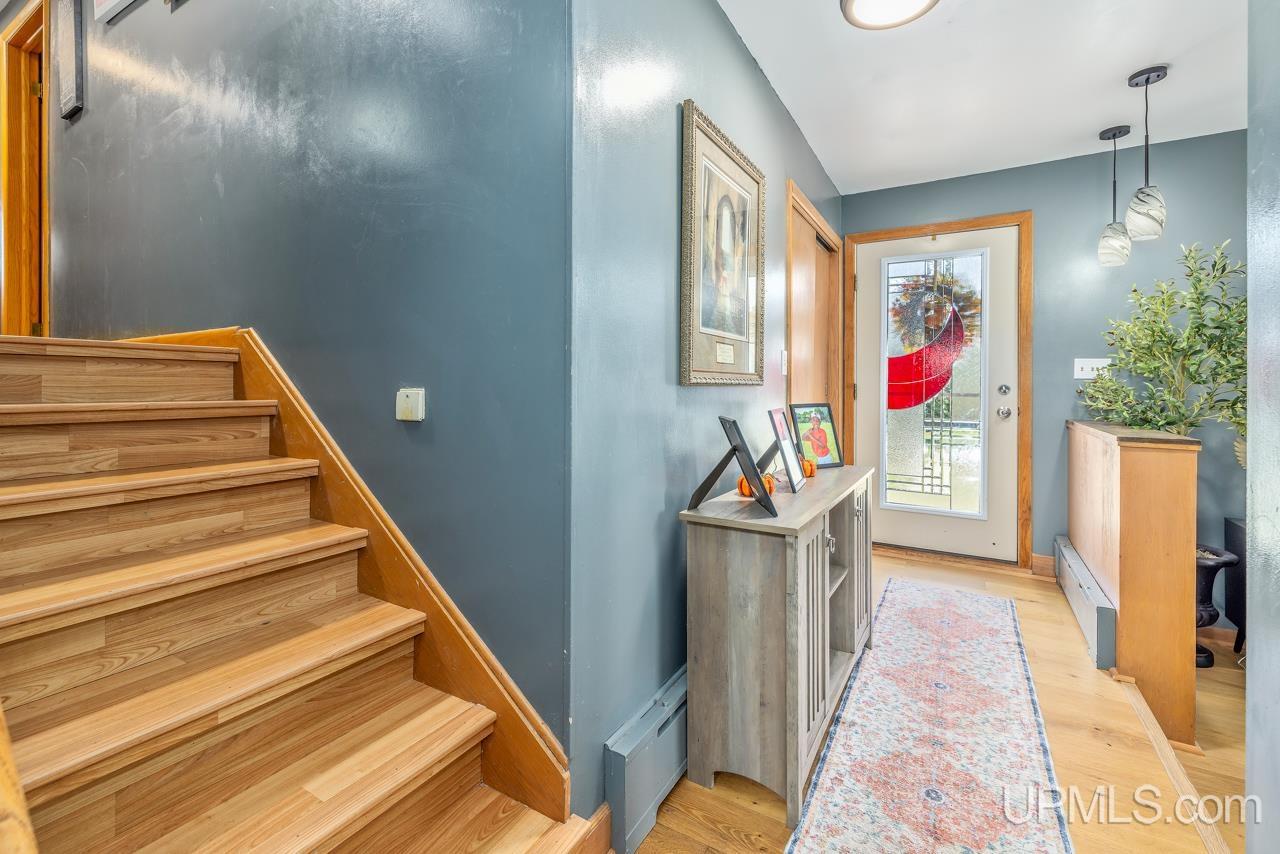 Photo 1 of Single family home for sale at 800 S Hemlock St, Iron Mountain, MI 49801 | MLS# 50222820 | Listing updated on 2026-09-29