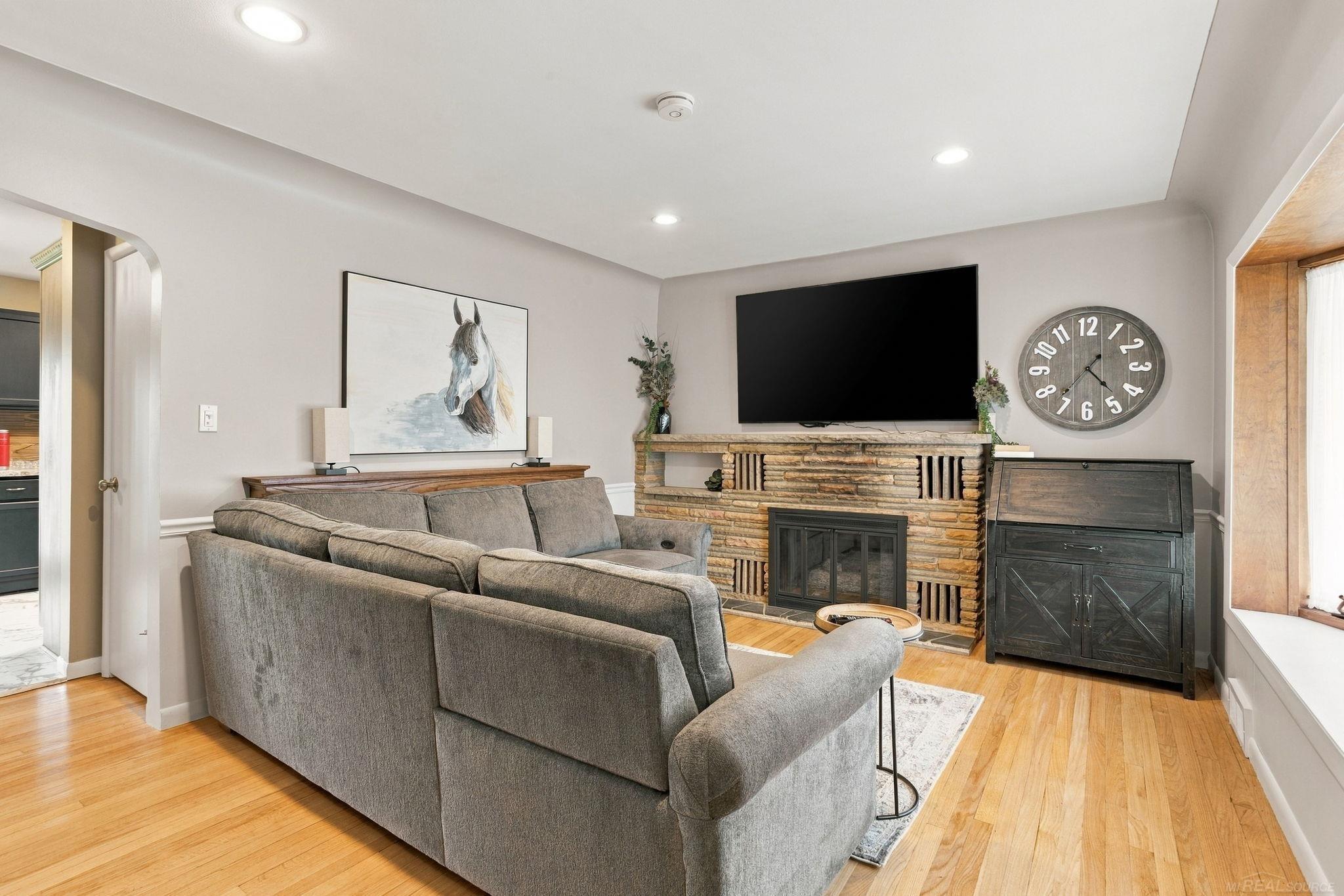 Photo 3 of Single family home for sale at 45584 N Branch Dr, Macomb, MI 48042 | MLS# 58050222829 | Listing updated on 2026-10-03