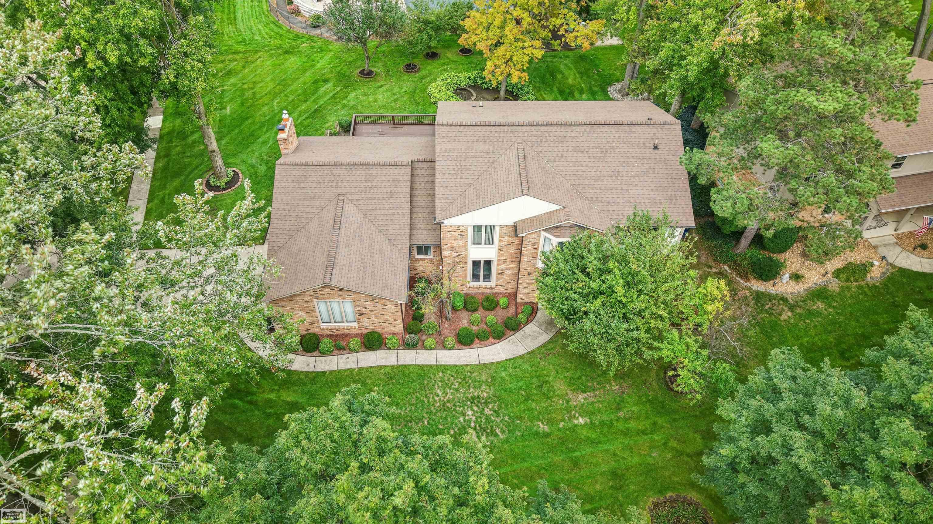 Photo 2 of Single family home for sale at 11715 Raintree Ct, Shelby Township, MI 48315 | MLS# 58050222833 | Listing updated on 2026-10-07