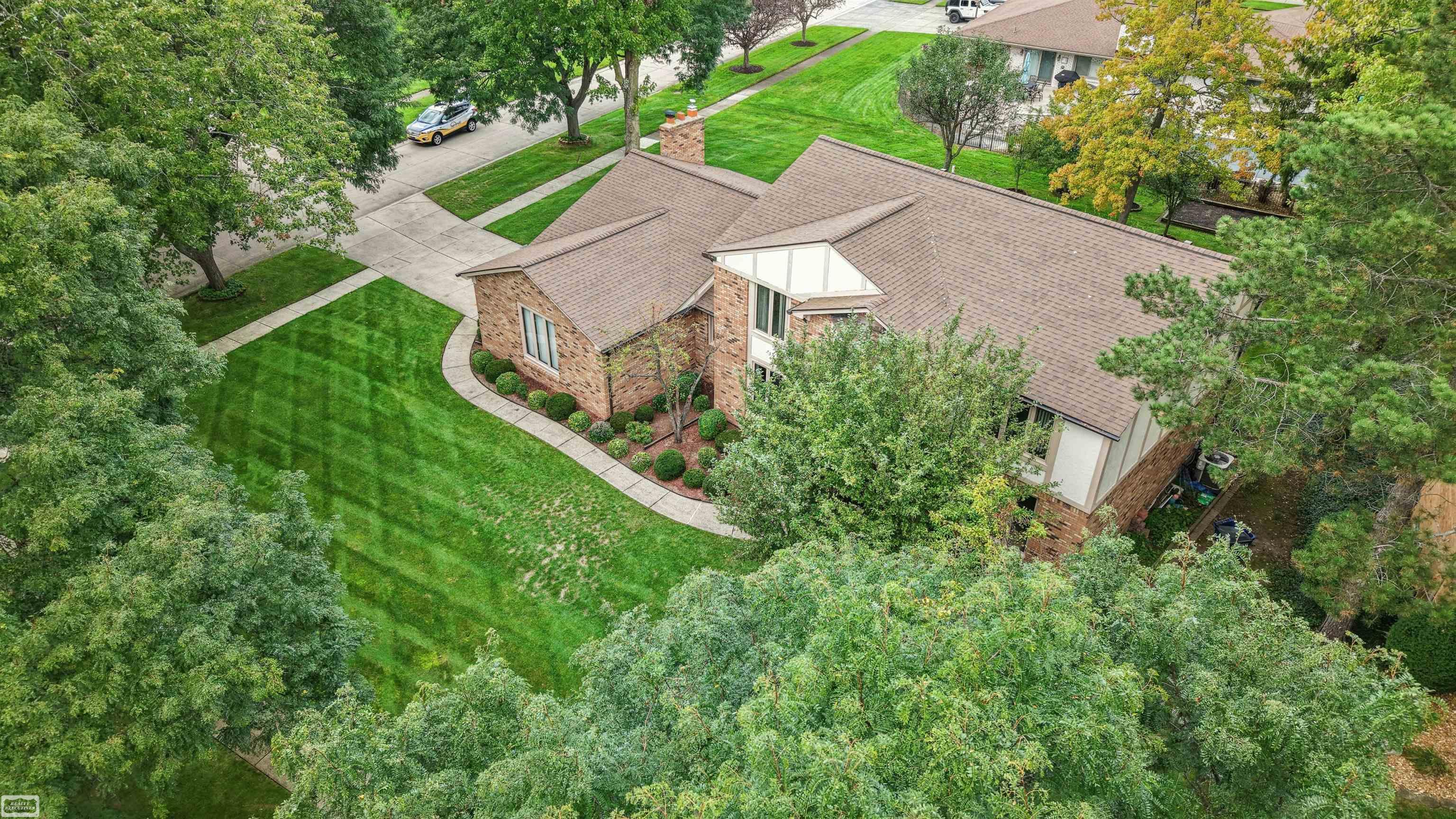 Photo 3 of Single family home for sale at 11715 Raintree Ct, Shelby Township, MI 48315 | MLS# 58050222833 | Listing updated on 2026-10-07