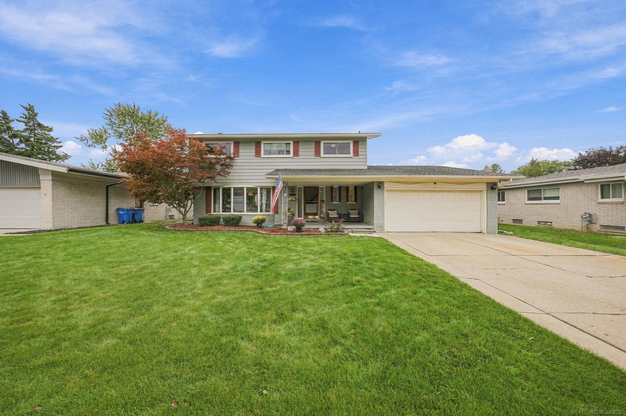 Photo 2 of Single family home for sale at 30505 Freda Dr, Warren, MI 48093 | MLS# 58050222834 | Listing updated on 2026-10-09
