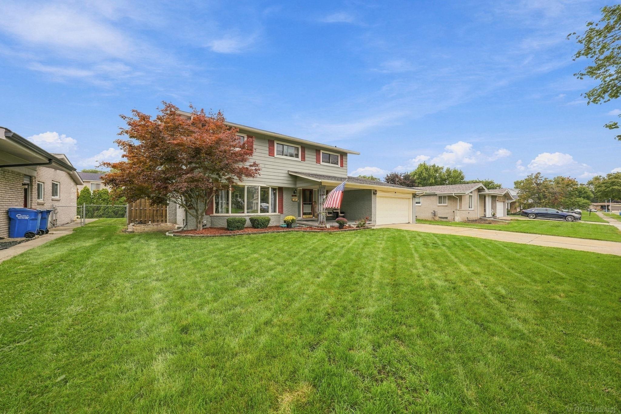 Photo 3 of Single family home for sale at 30505 Freda Dr, Warren, MI 48093 | MLS# 58050222834 | Listing updated on 2026-10-09