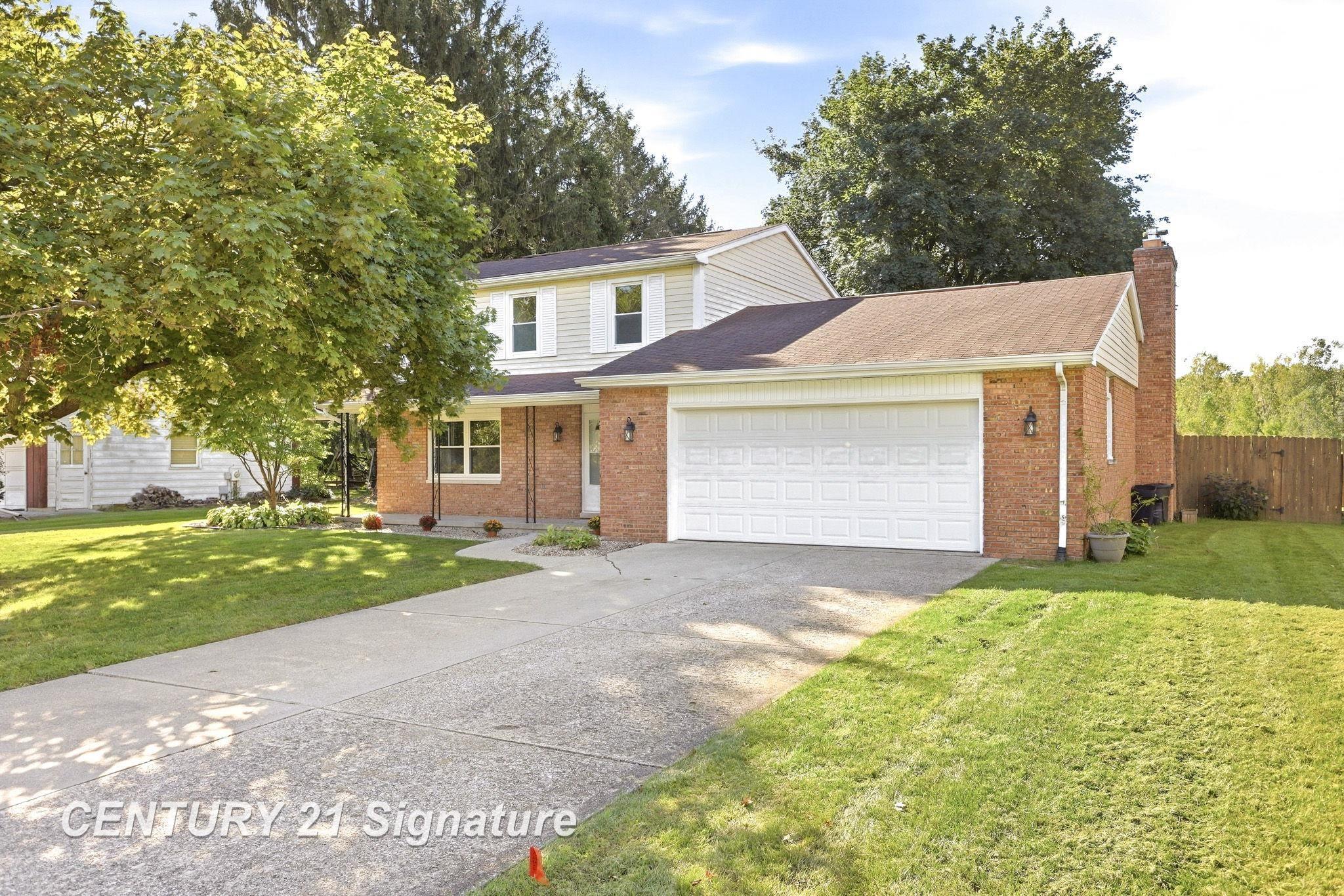 Photo 2 of Single family home for sale at 4925 Century Dr, Saginaw, MI 48638 | MLS# 61050222835 | Listing updated on 2026-10-05
