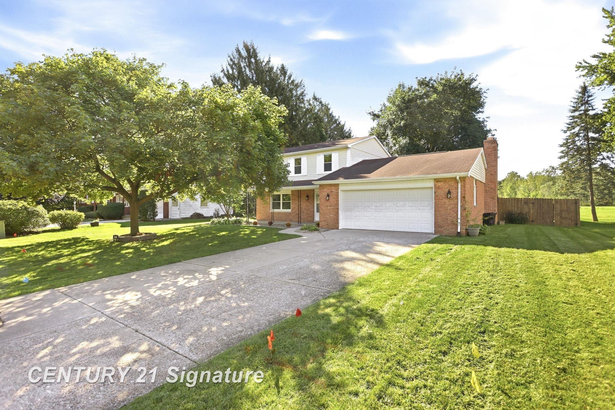 Photo 4 of Single family home for sale at 4925 Century Dr, Saginaw, MI 48638 | MLS# 61050222835 | Listing updated on 2026-10-05