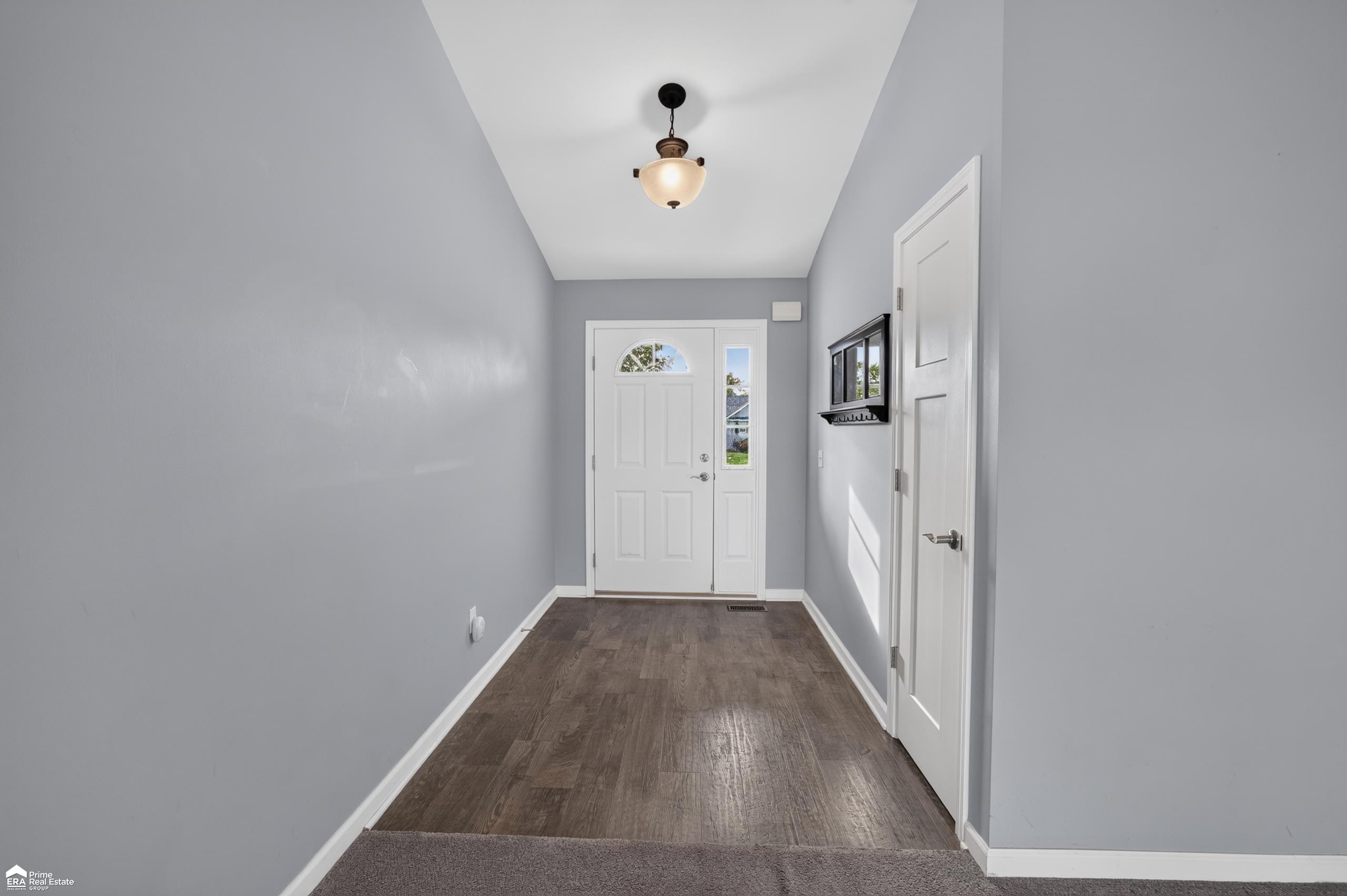 Photo 3 of Single family home for sale at 1419 Pondview Dr, Davison, MI 48423 | MLS# 5050222842 | Listing updated on 2026-10-07