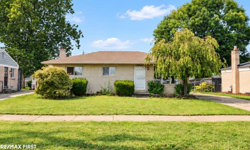 Photo 1 of Single family home for sale at 35247 Kelly Rd, Clinton Township, MI 48035 | MLS# 58050222849 | Listing updated on 2026-09-25