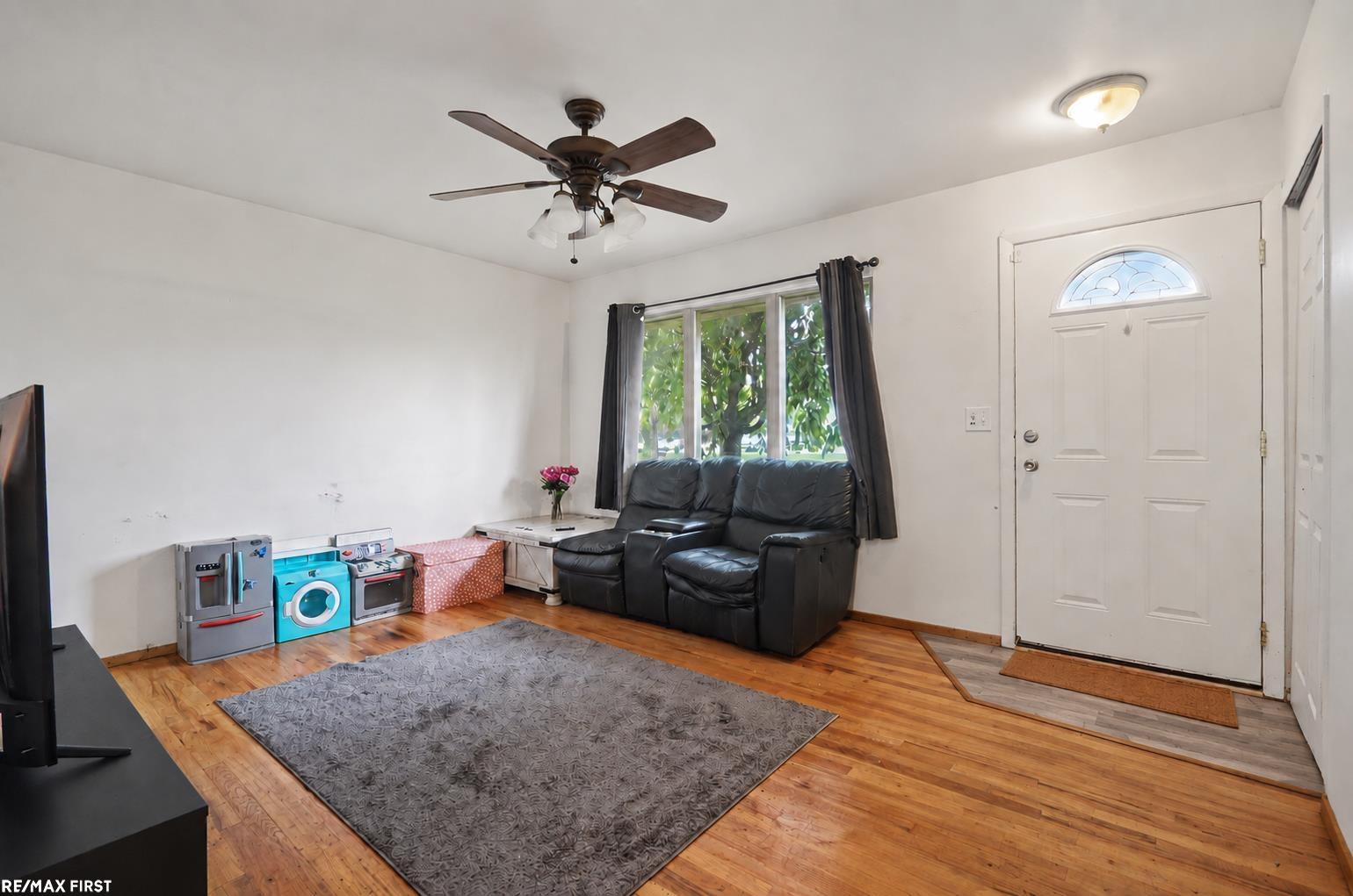 Photo 2 of Single family home for sale at 35247 Kelly Rd, Clinton Township, MI 48035 | MLS# 58050222849 | Listing updated on 2026-09-25