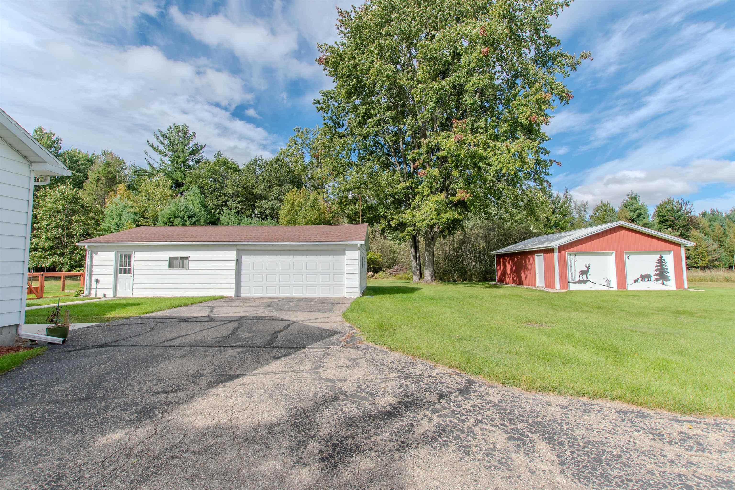 Photo 2 of Single family home for sale at 2919 N Castor Rd, Coleman, MI 48618 | MLS# 50222858 | Listing updated on 2026-09-24