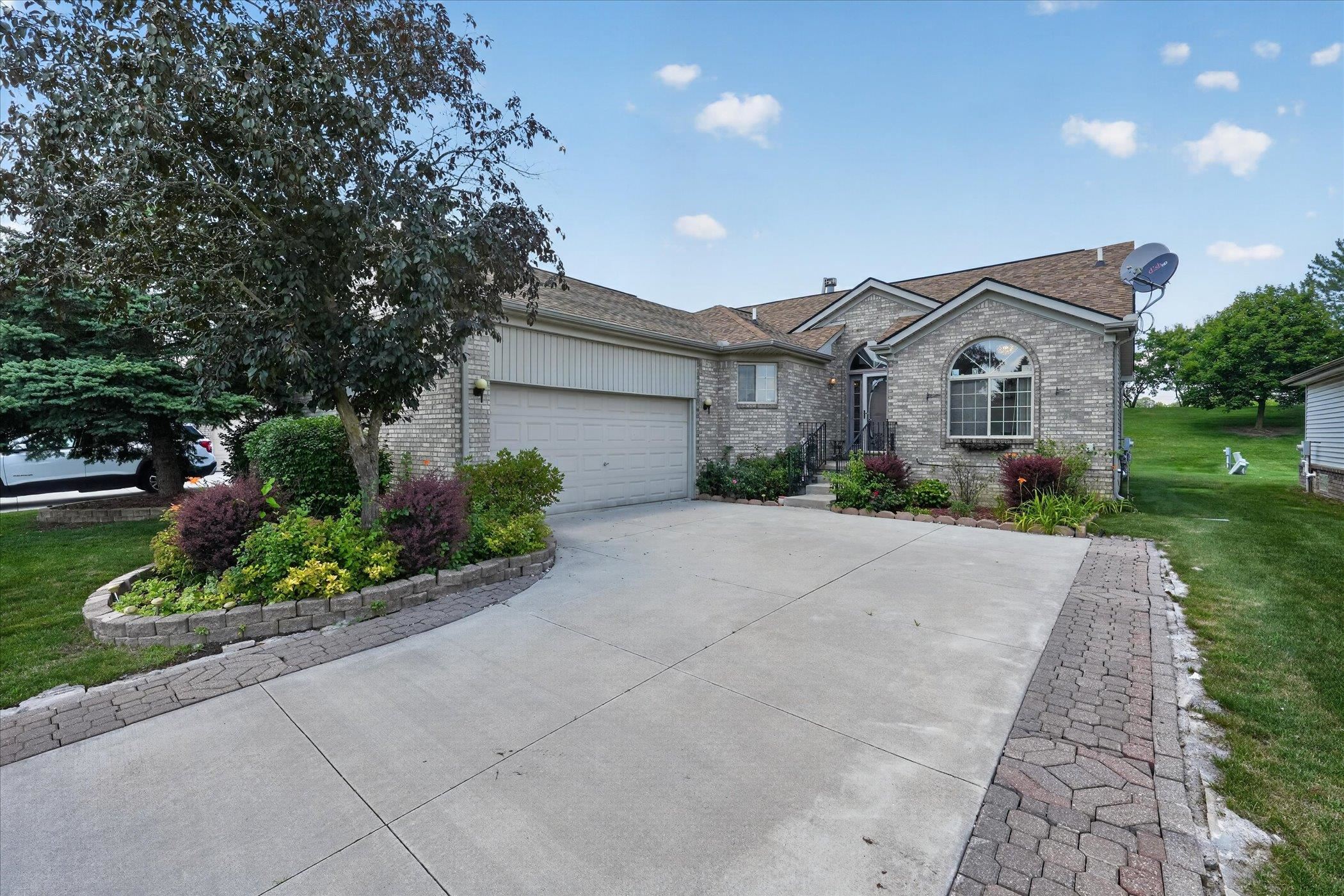 Photo 1 of Condo for sale at 3527 New Boston Ave, Sterling Heights, MI 48314 | MLS# 50222860 | Listing updated on 2026-09-24