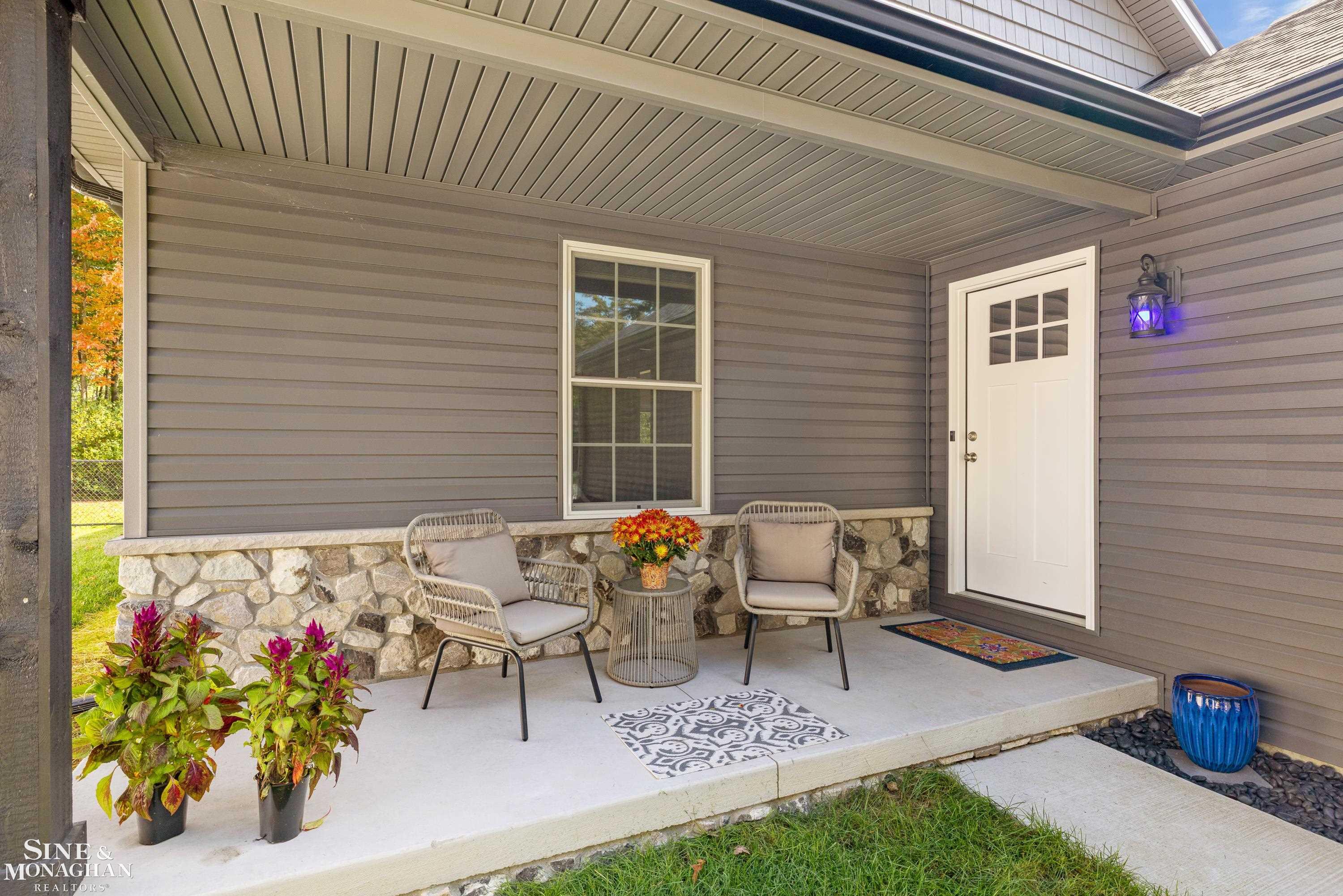 Photo 2 of Single family home for sale at 9279 Oakdale St, Clay, MI 48001 | MLS# 58050222862 | Listing updated on 2026-09-24