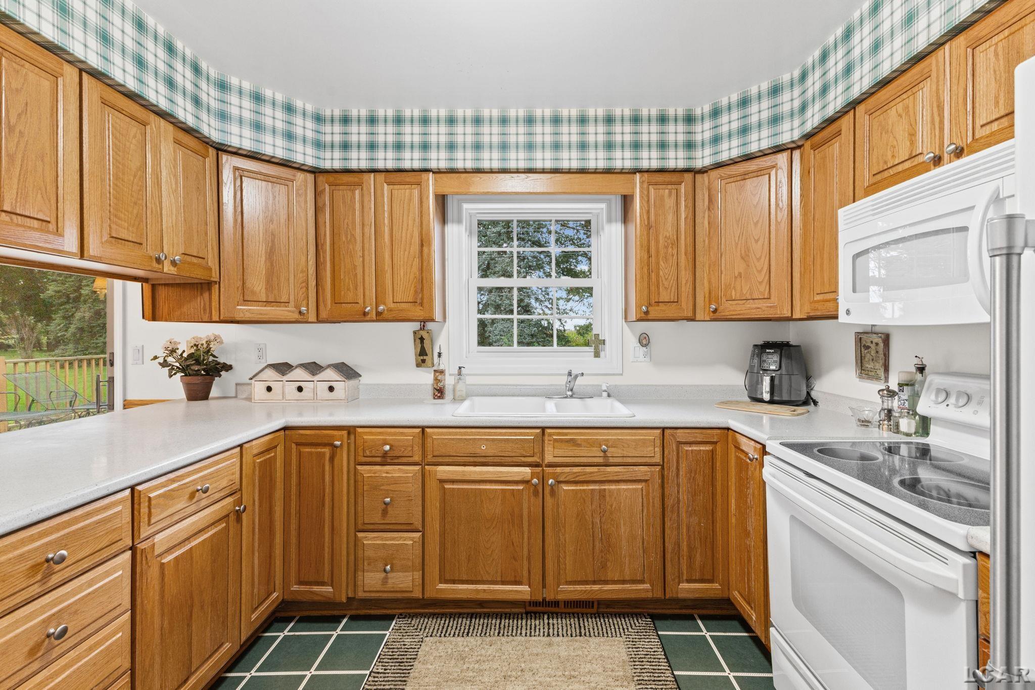 Photo 1 of Sale Pending at 3818 Mcneil Dr, Petersburg, MI 49270 | MLS# 56050222864 | Listing updated on 2026-09-29