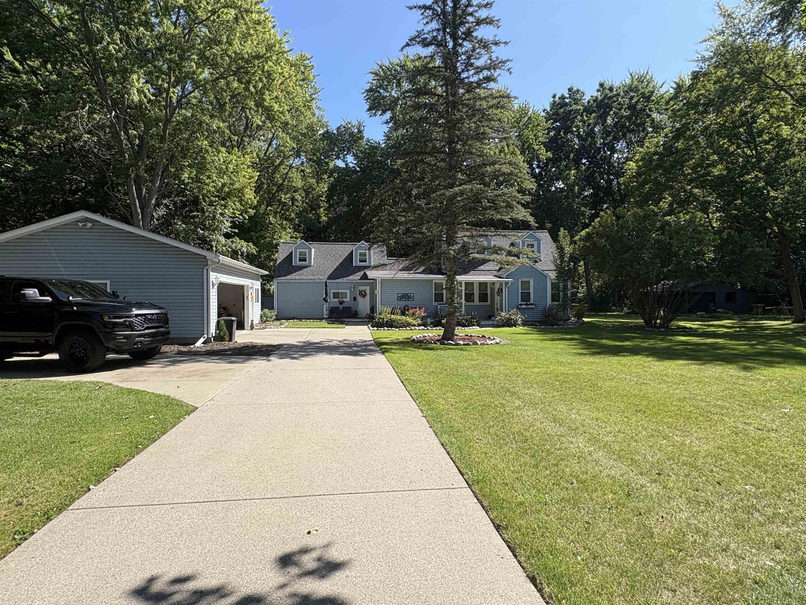 Photo 2 of Single family home for sale at 3256 Amelia Ave, Flushing, MI 48433 | MLS# 58050222885 | Listing updated on 2026-10-04