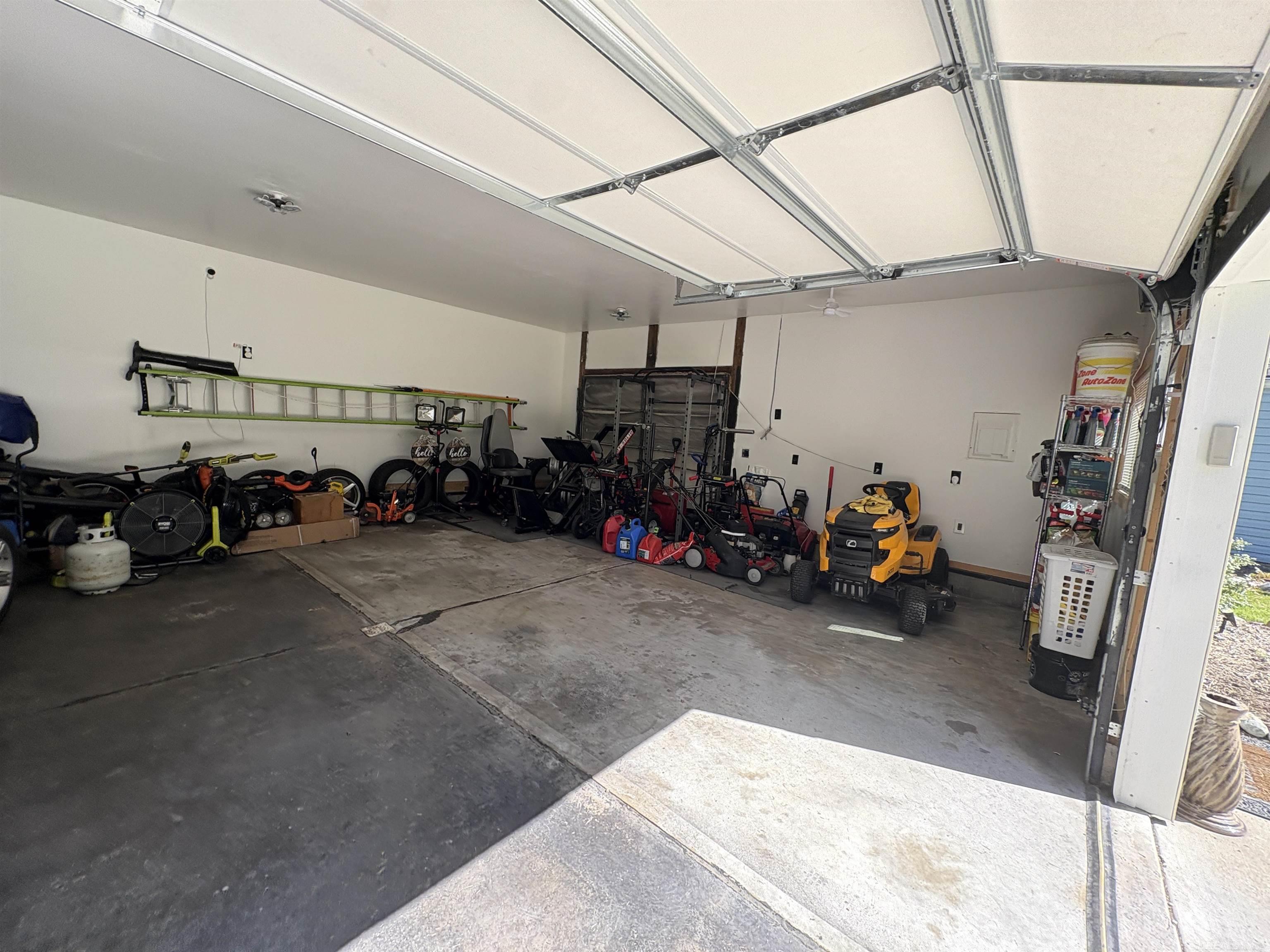 Photo 3 of Single family home for sale at 3256 Amelia Ave, Flushing, MI 48433 | MLS# 58050222885 | Listing updated on 2026-10-04